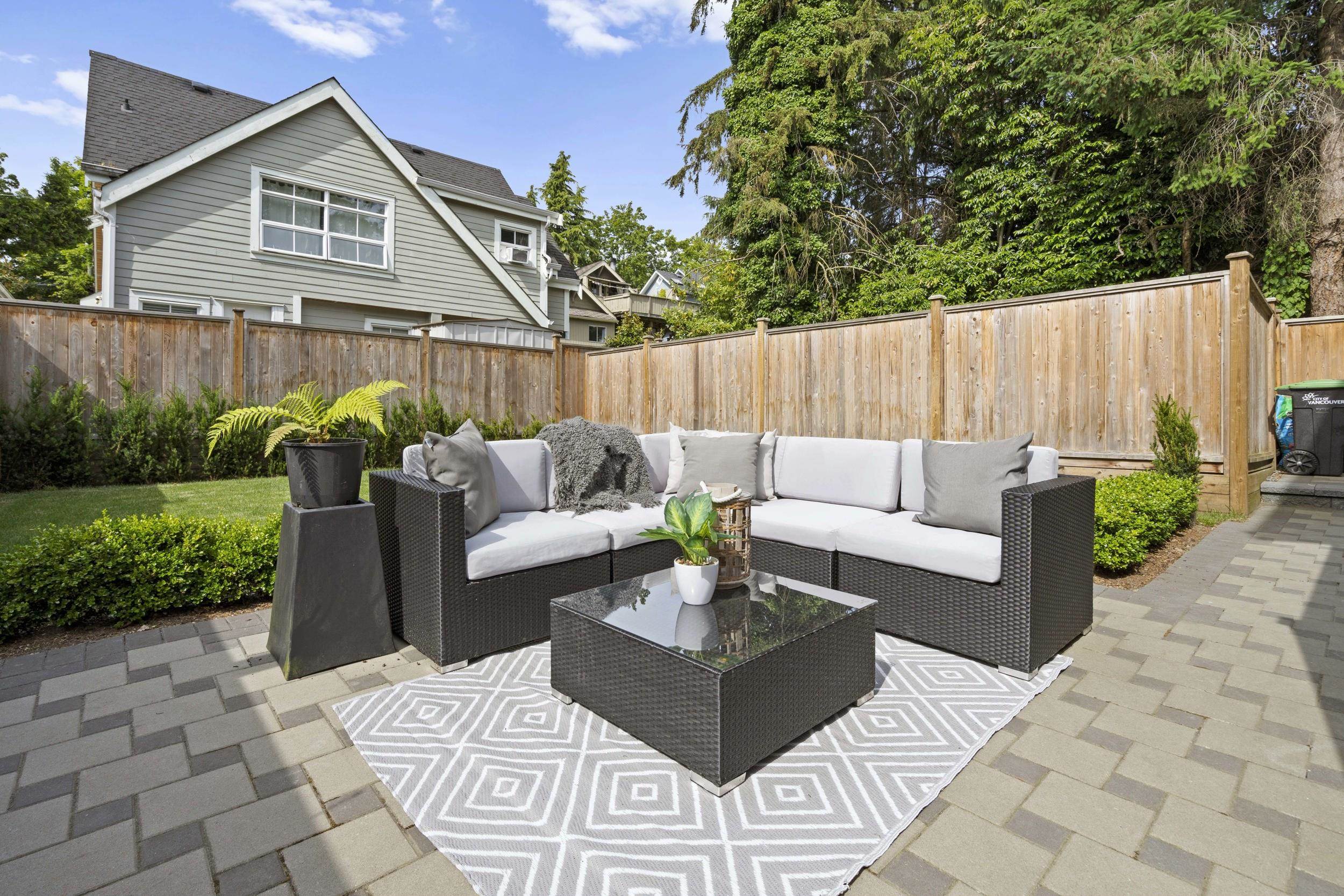 2377 W 7TH AVENUE, Vancouver