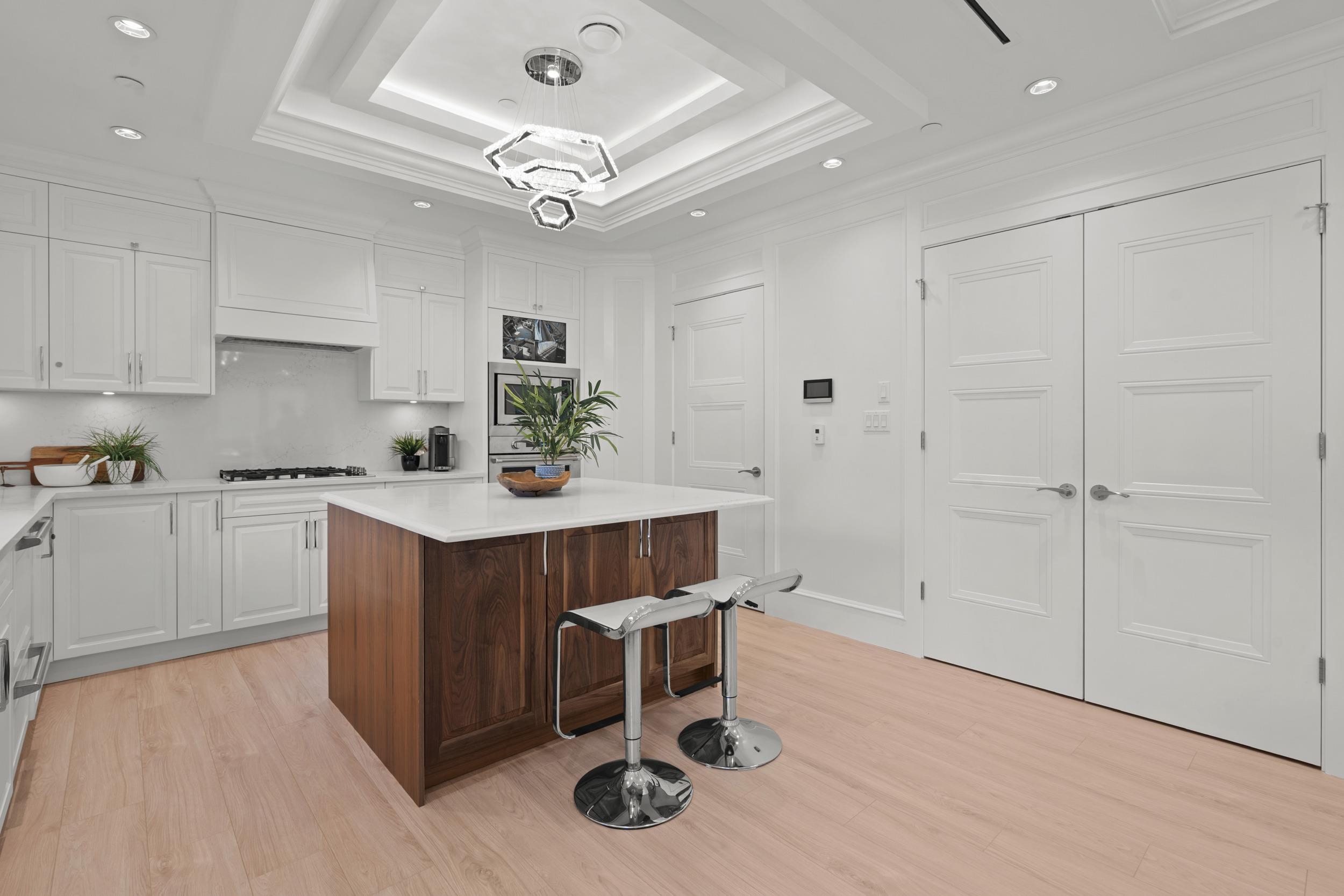 2377 W 7TH AVENUE, Vancouver