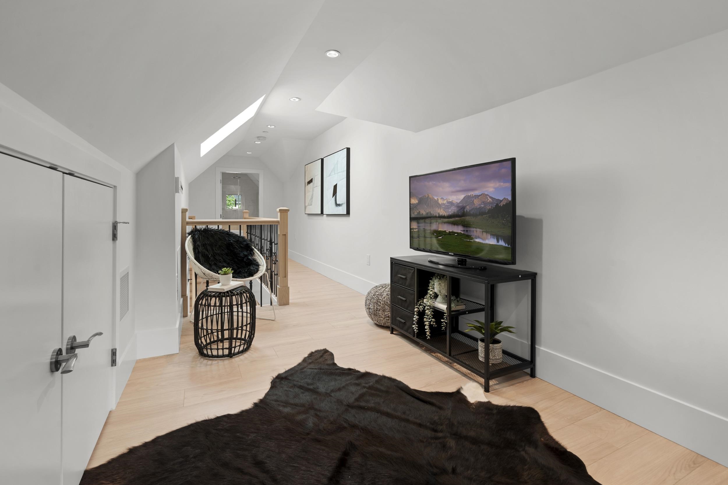 2377 W 7TH AVENUE, Vancouver