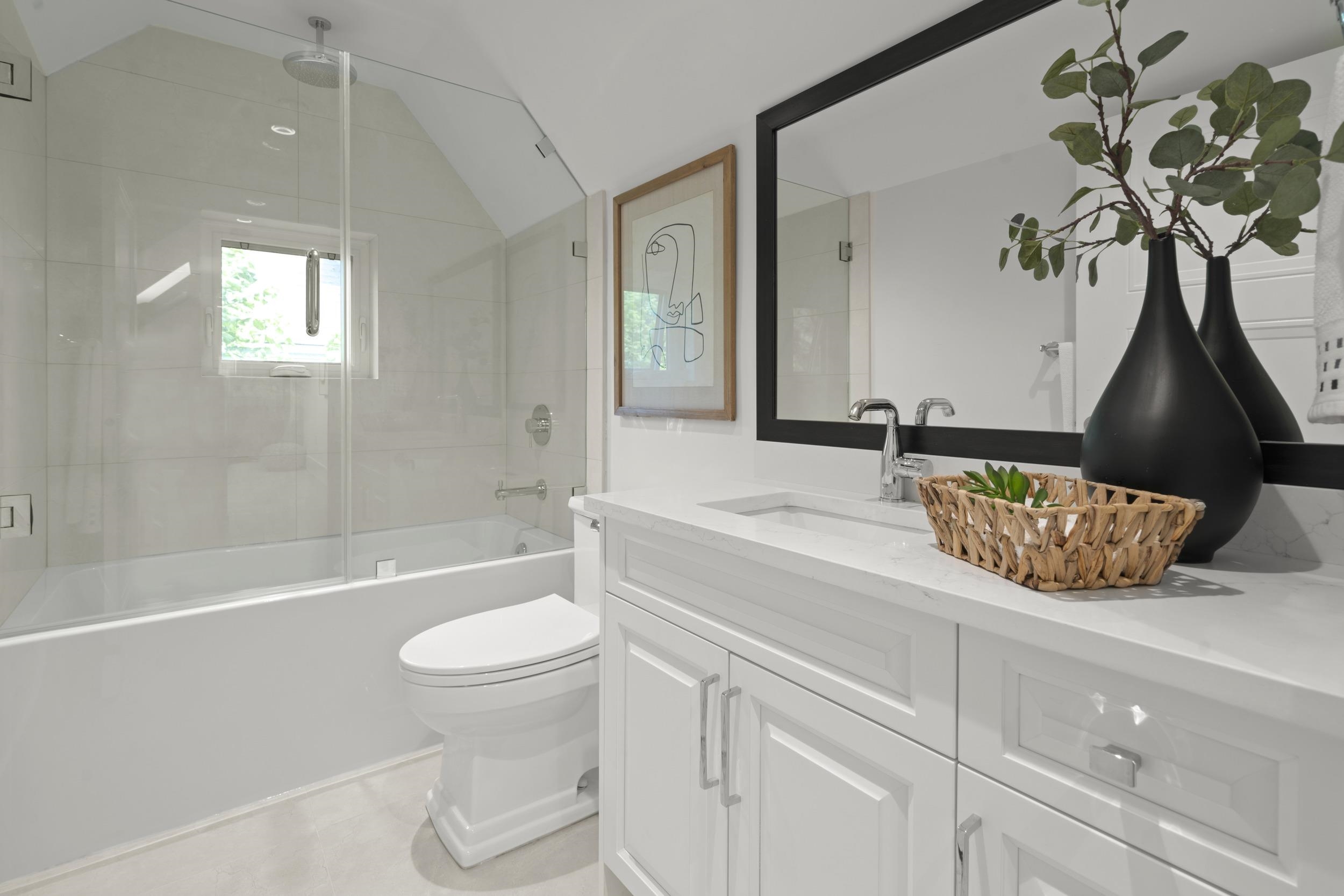 2377 W 7TH AVENUE, Vancouver