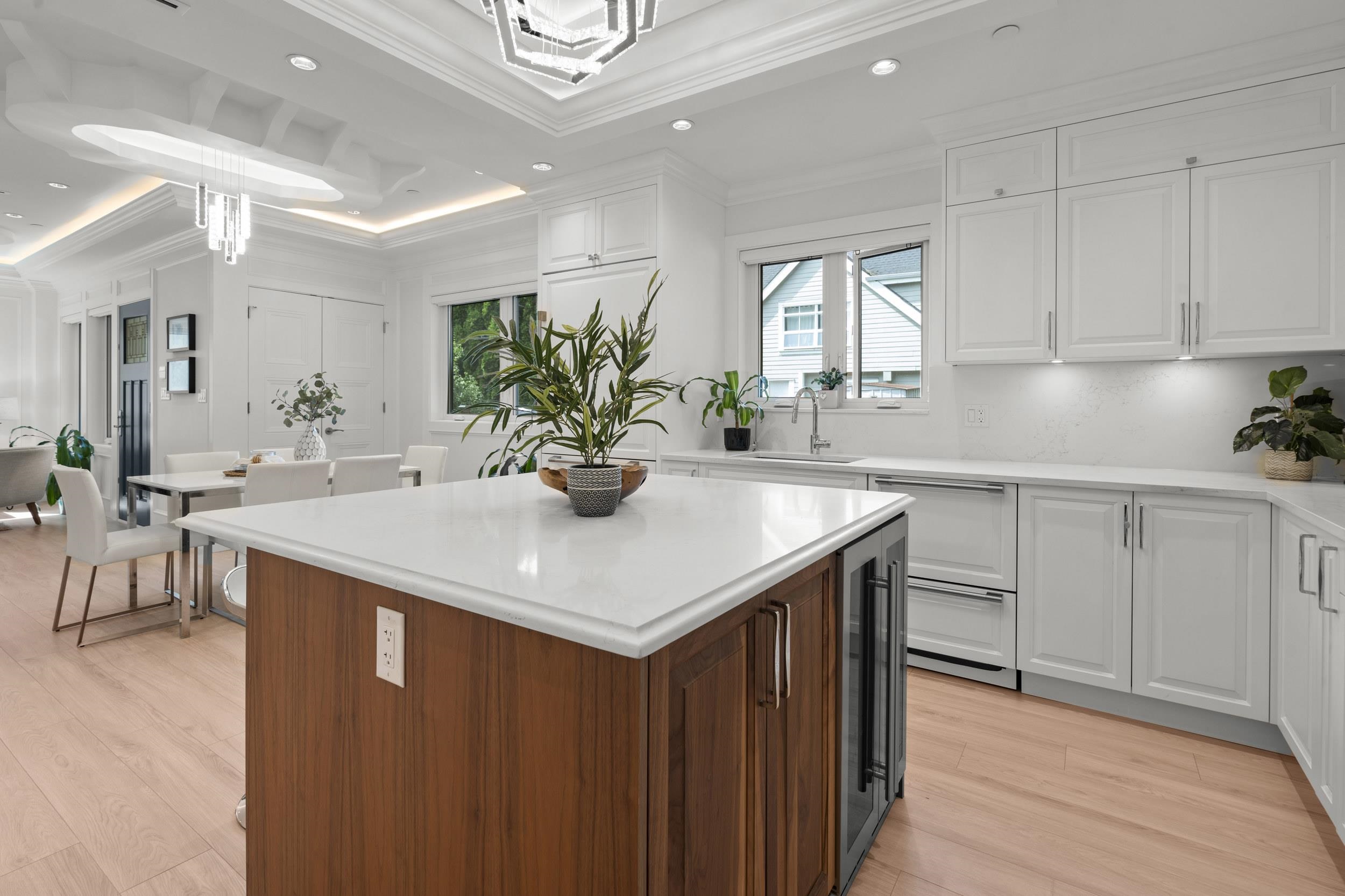 2377 W 7TH AVENUE, Vancouver