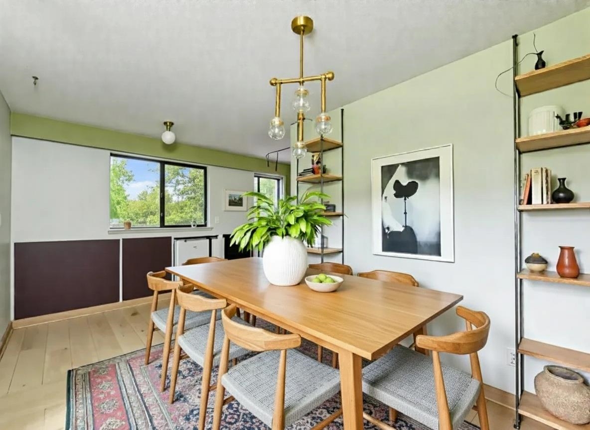 1609 BEWICKE AVENUE, North Vancouver