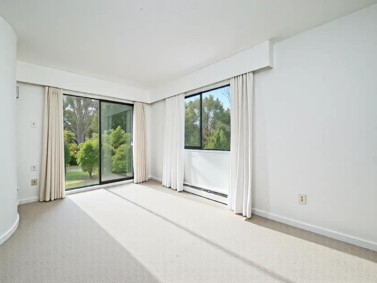 1609 BEWICKE AVENUE, North Vancouver