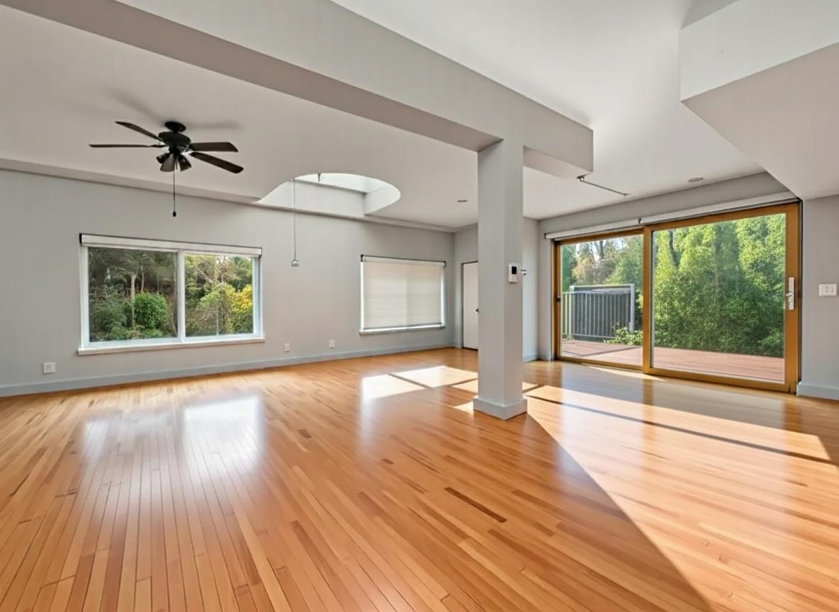 1609 BEWICKE AVENUE, North Vancouver