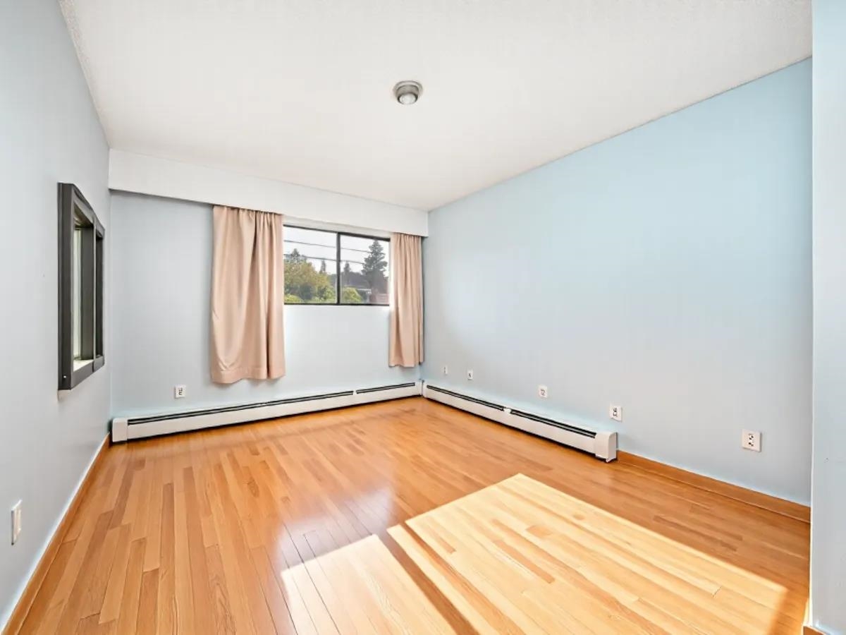 1609 BEWICKE AVENUE, North Vancouver