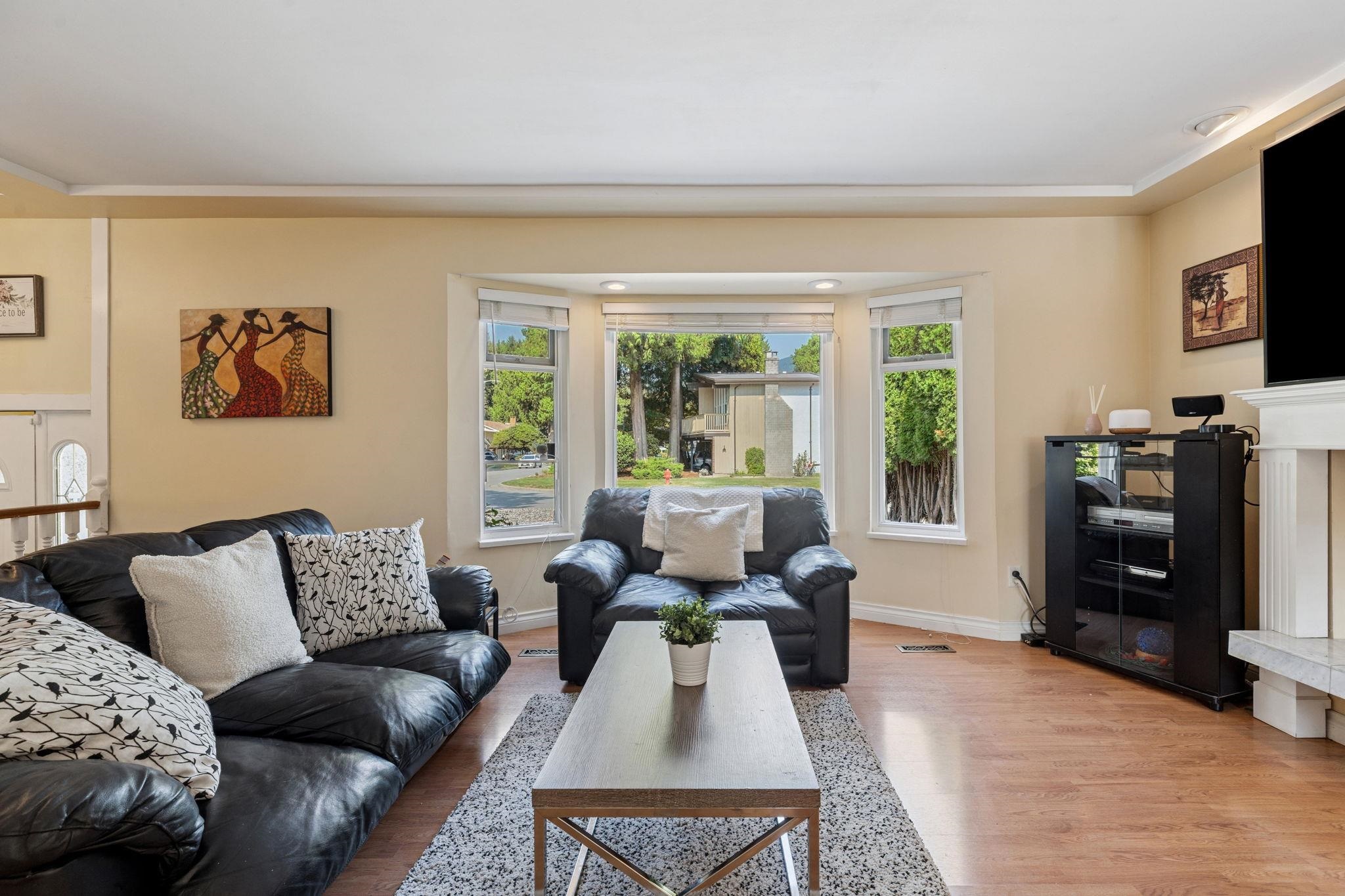 1068 SPRUCE STREET, Port Coquitlam