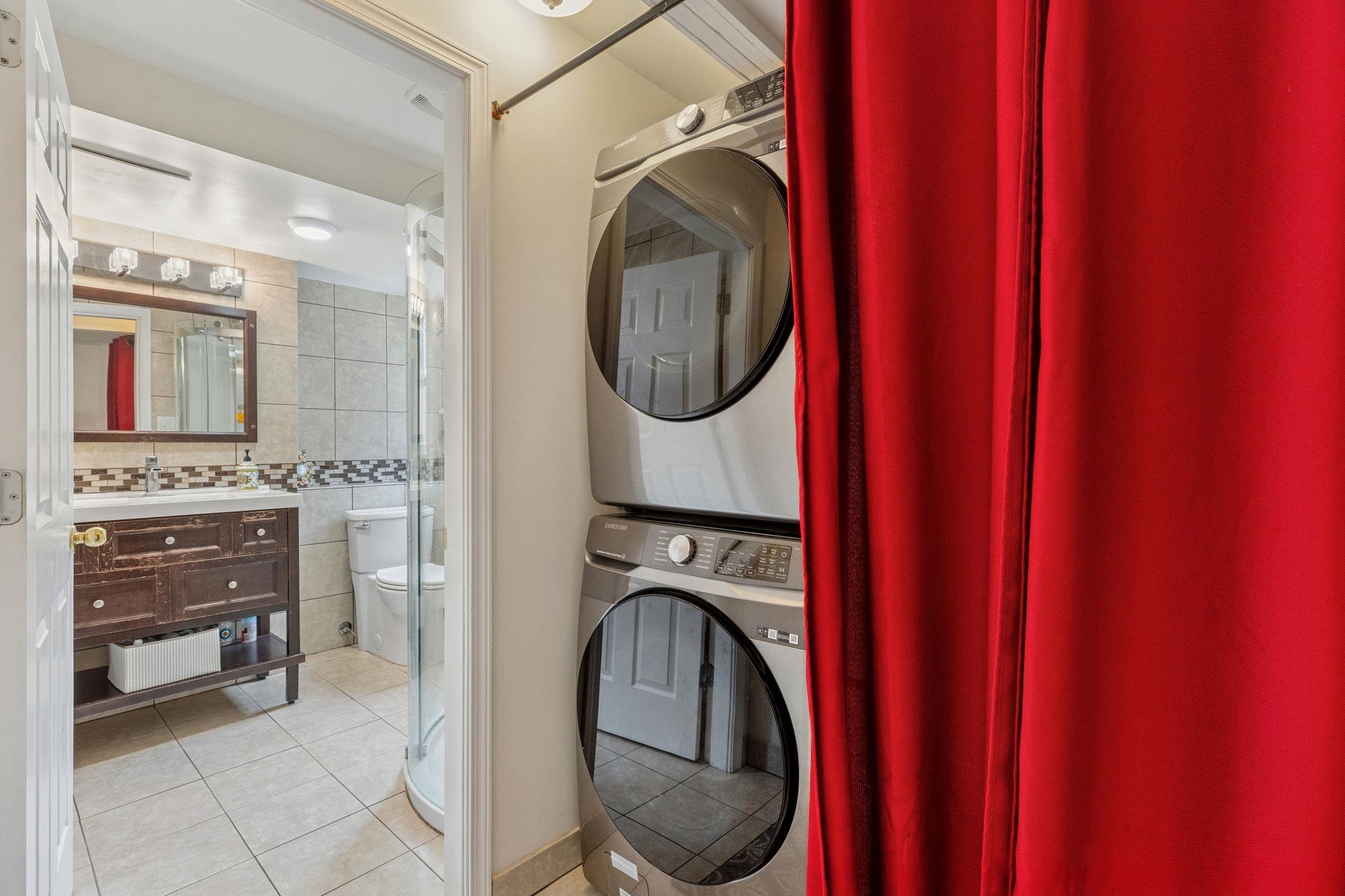 1068 SPRUCE STREET, Port Coquitlam