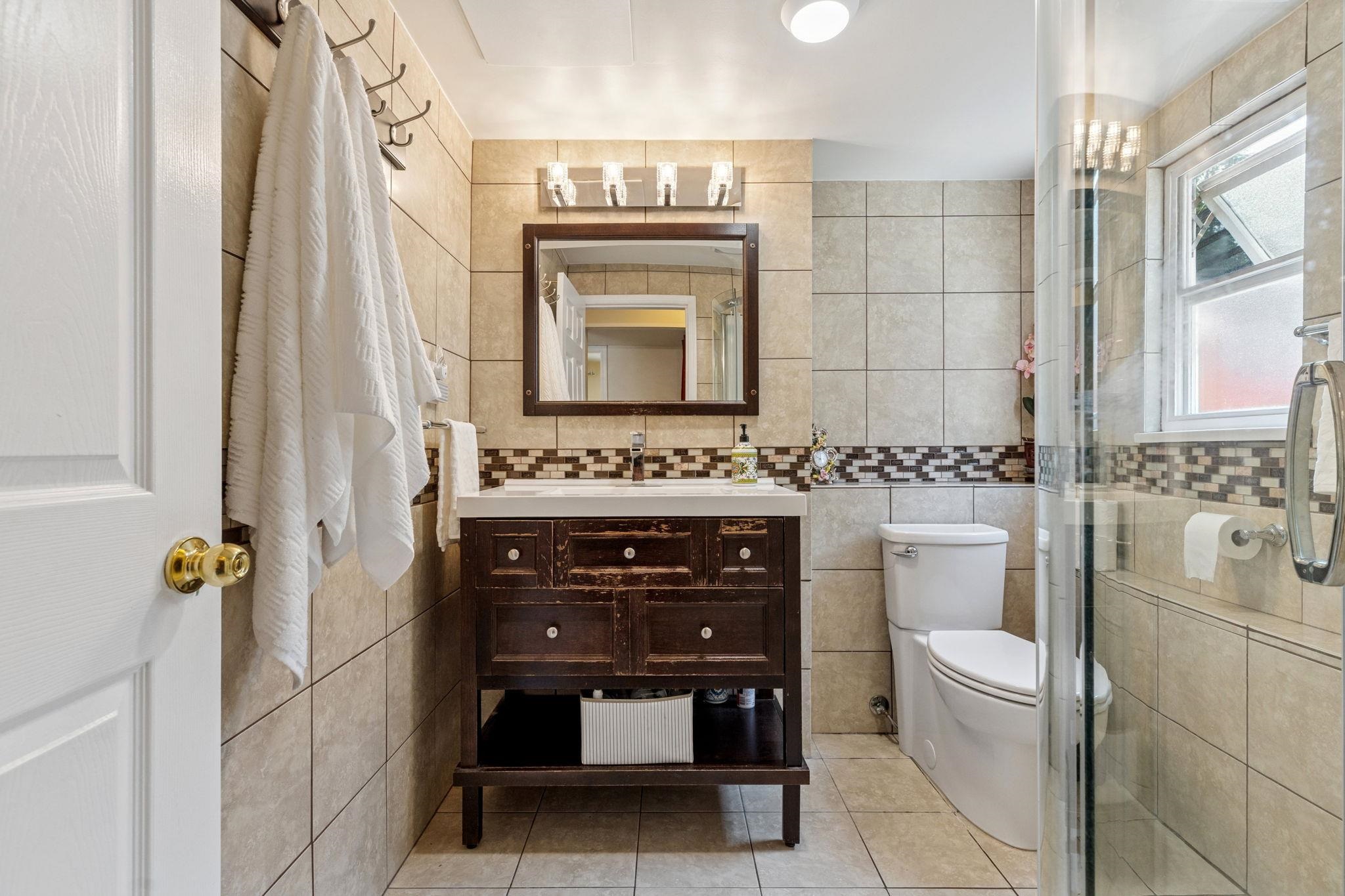 1068 SPRUCE STREET, Port Coquitlam