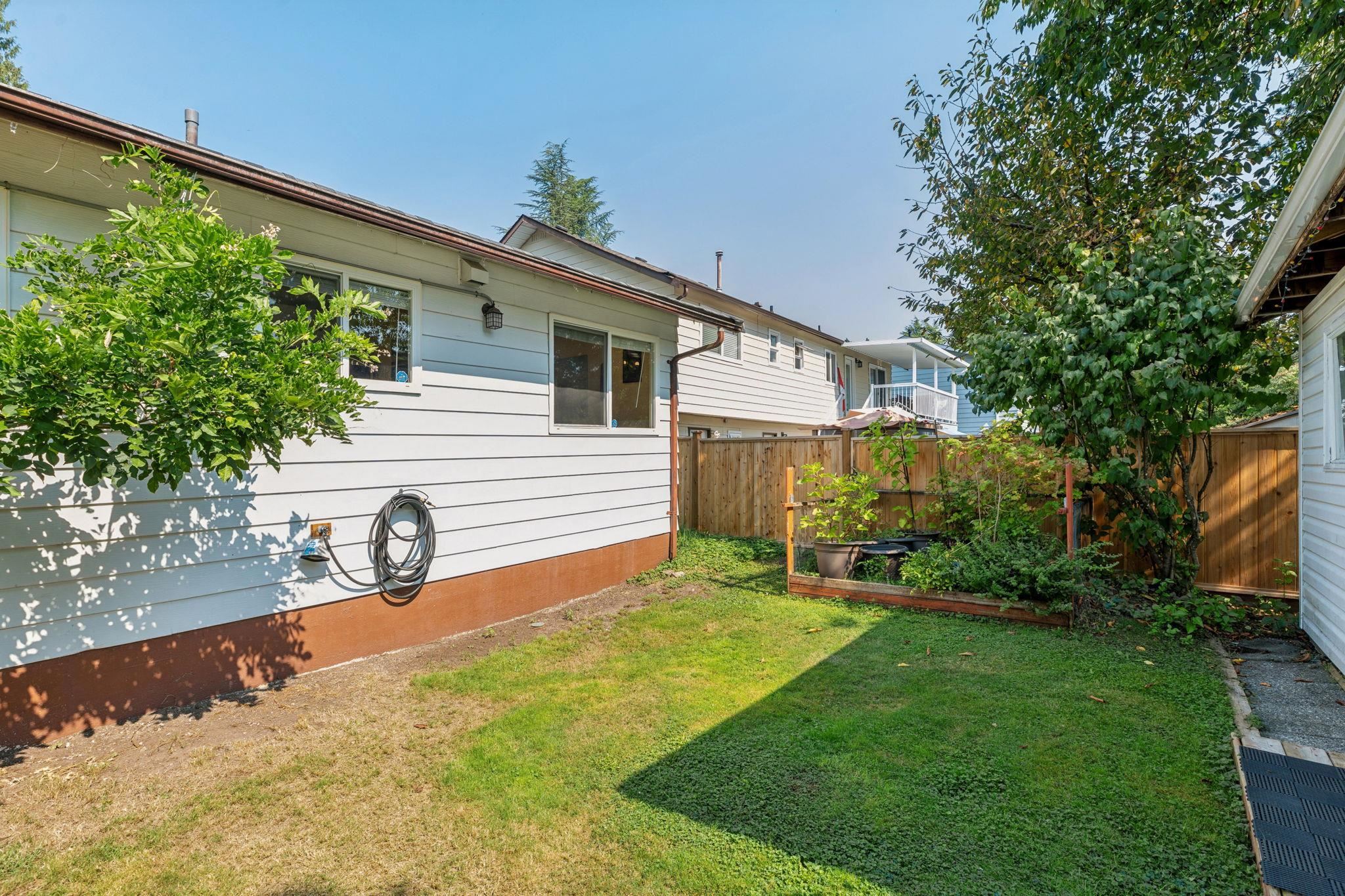1068 SPRUCE STREET, Port Coquitlam