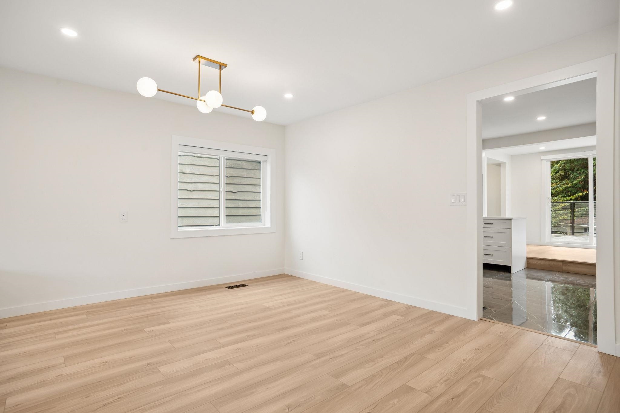 15962 NORTH BLUFF ROAD, White Rock