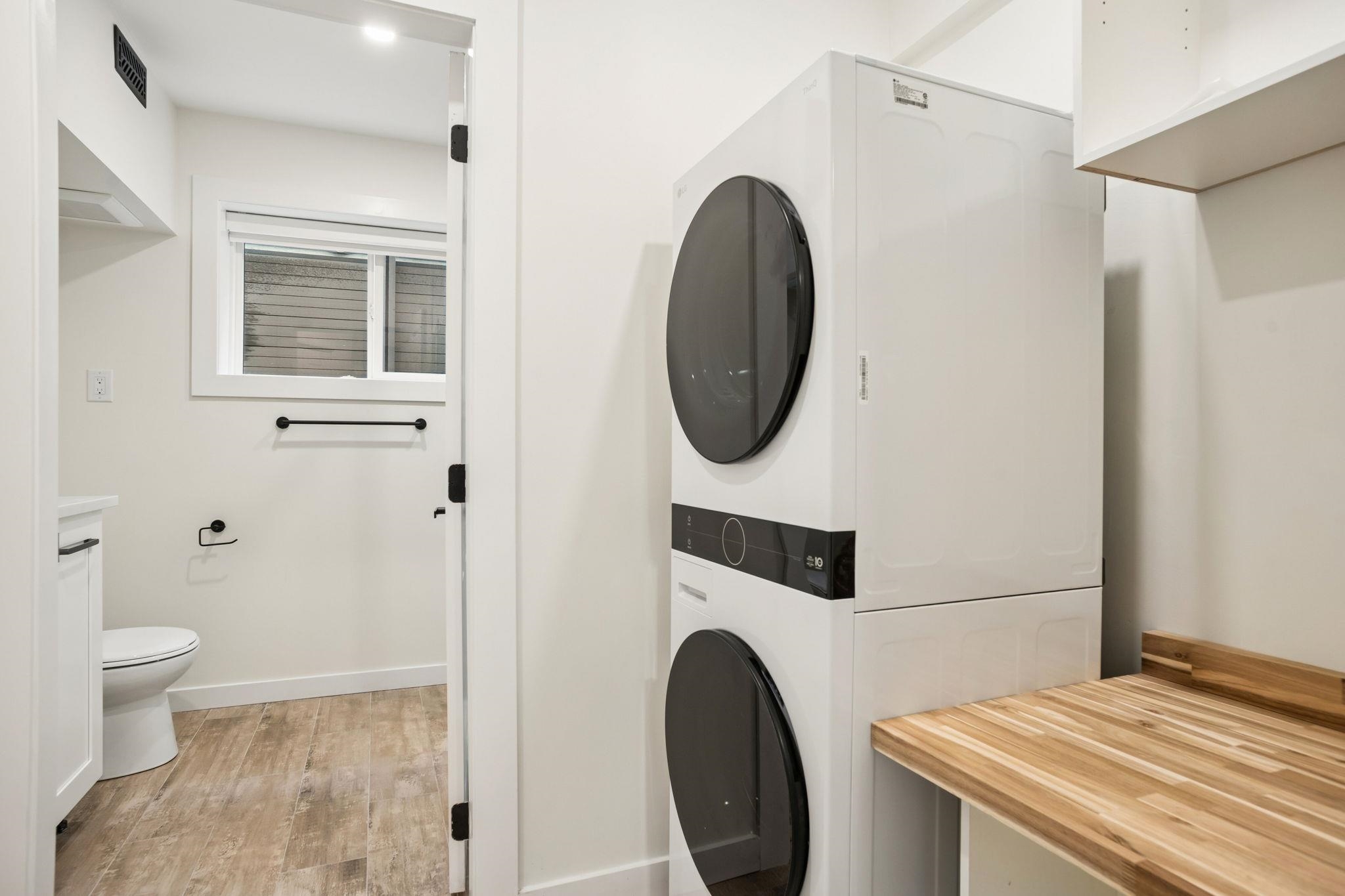 15962 NORTH BLUFF ROAD, White Rock