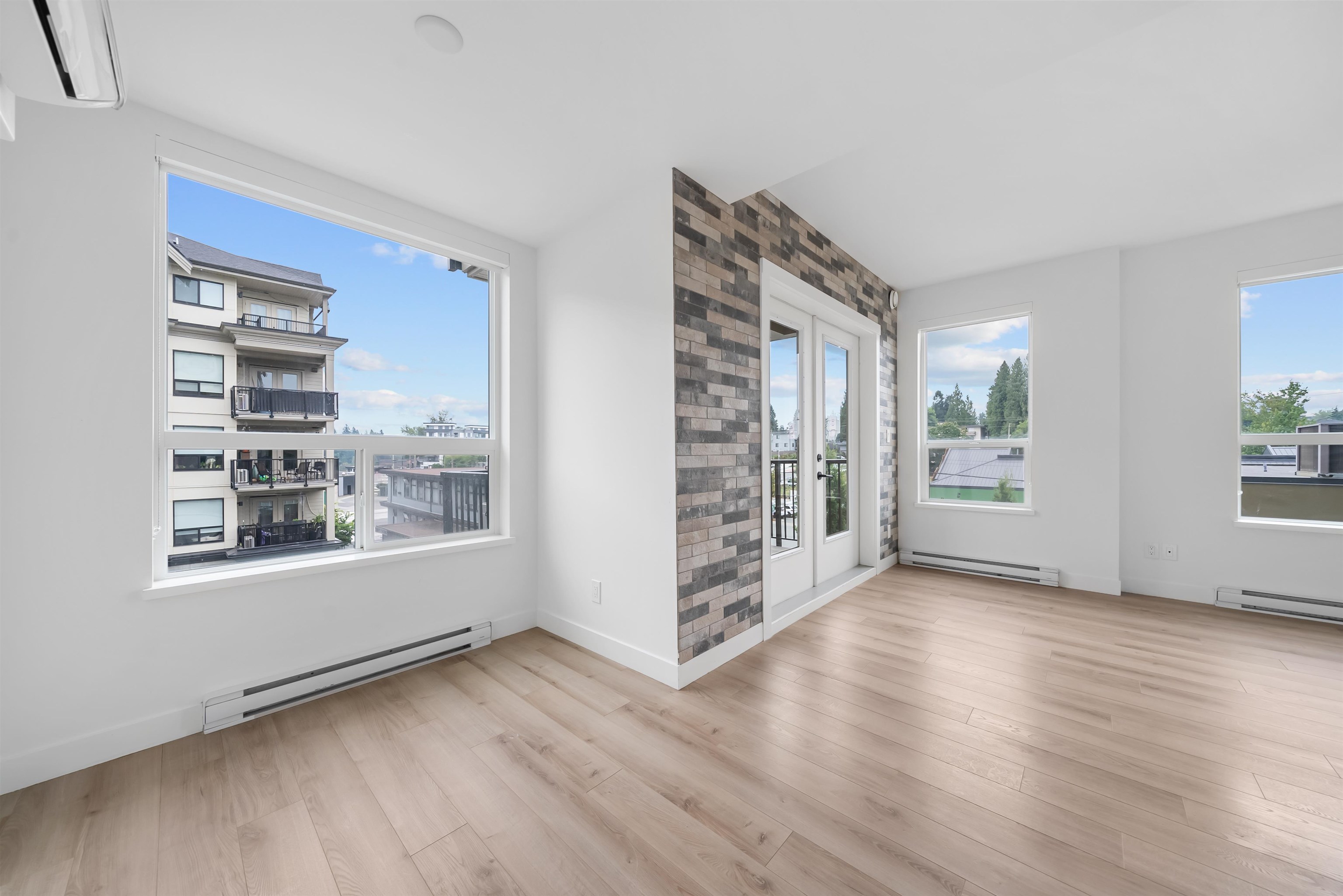 318 2493 MONTROSE AVENUE, Abbotsford Unit: 318