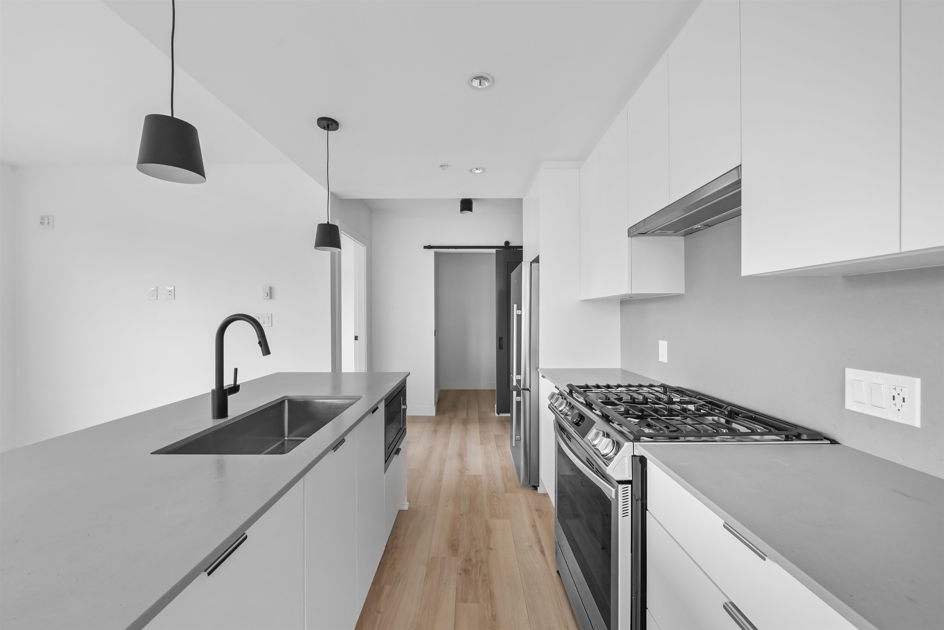 318 2493 MONTROSE AVENUE, Abbotsford Unit: 318