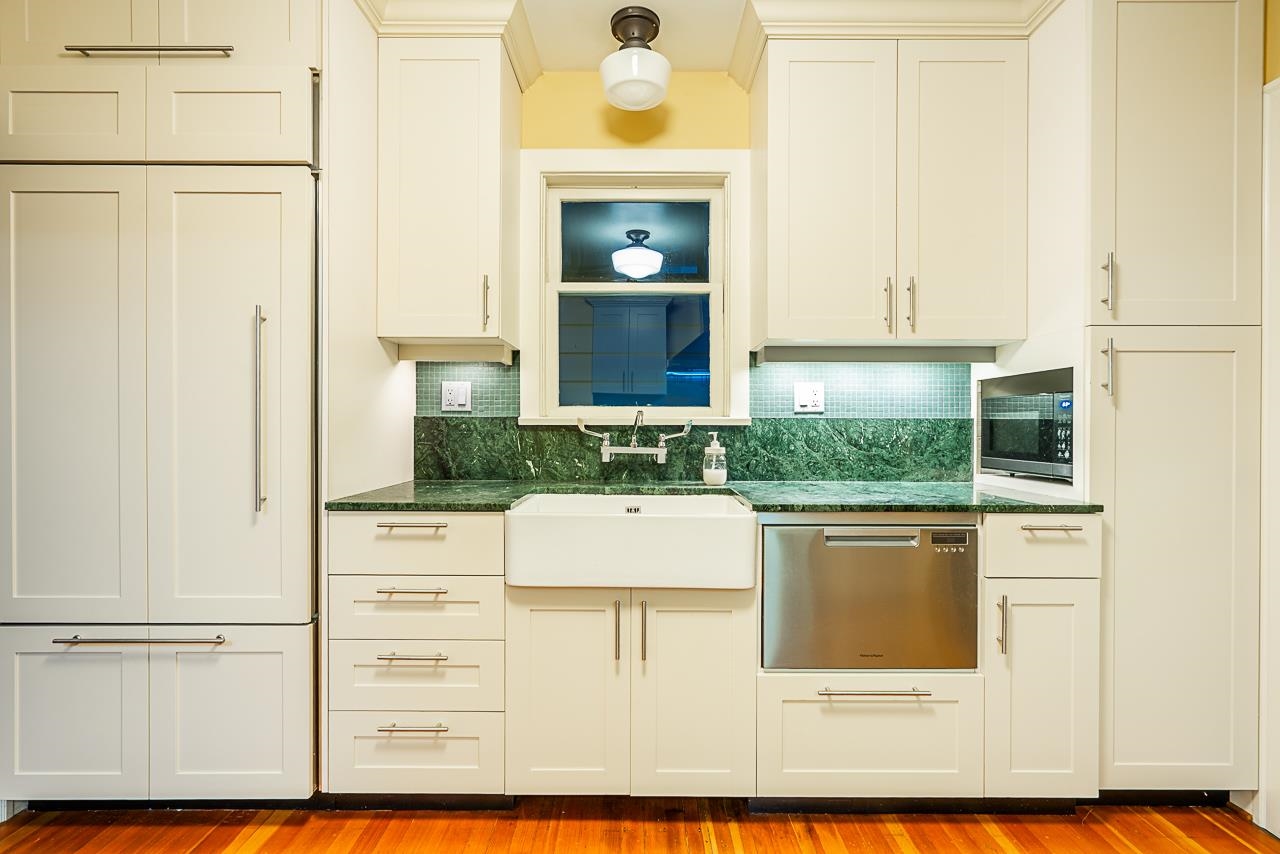 310 ASH STREET, New Westminster