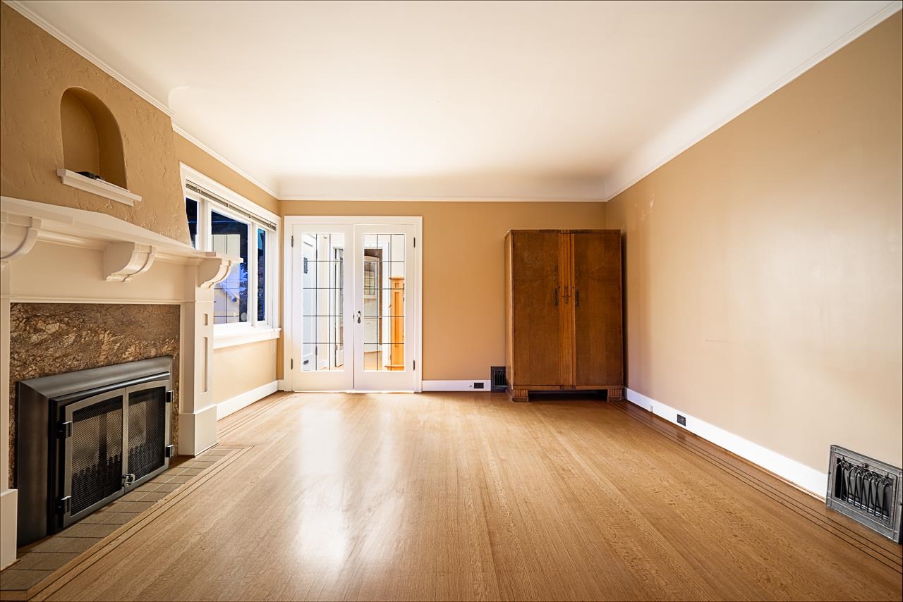 310 ASH STREET, New Westminster