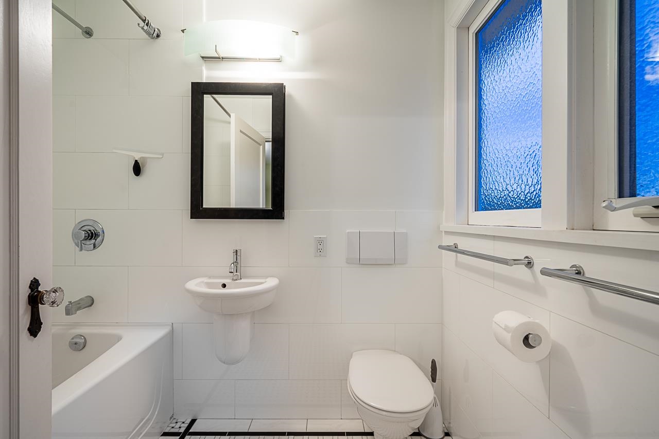 310 ASH STREET, New Westminster