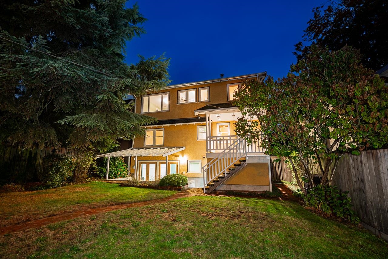 310 ASH STREET, New Westminster