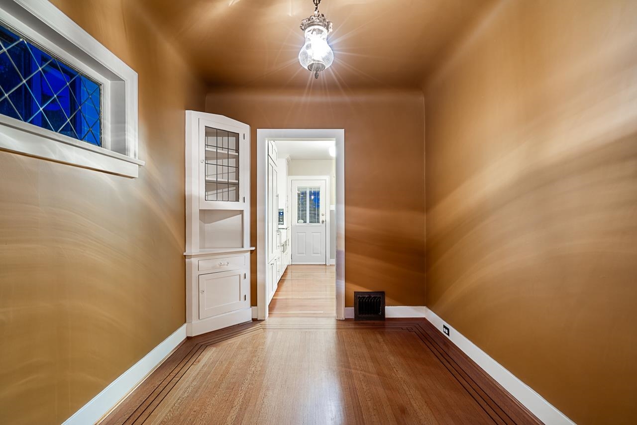 310 ASH STREET, New Westminster