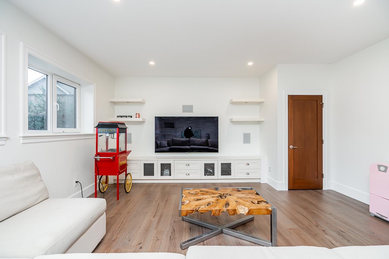 15777 WILLS BROOK WAY, Surrey