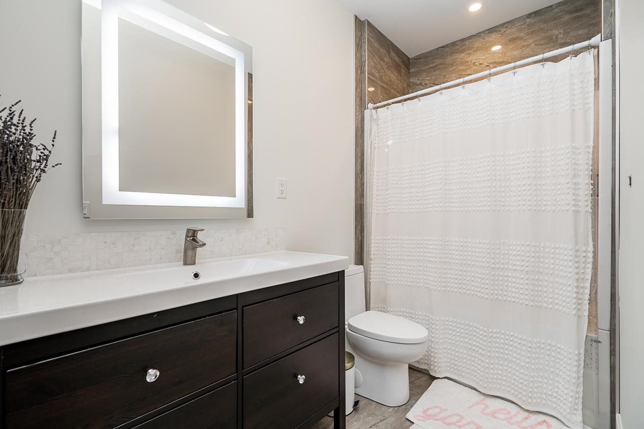 15777 WILLS BROOK WAY, Surrey