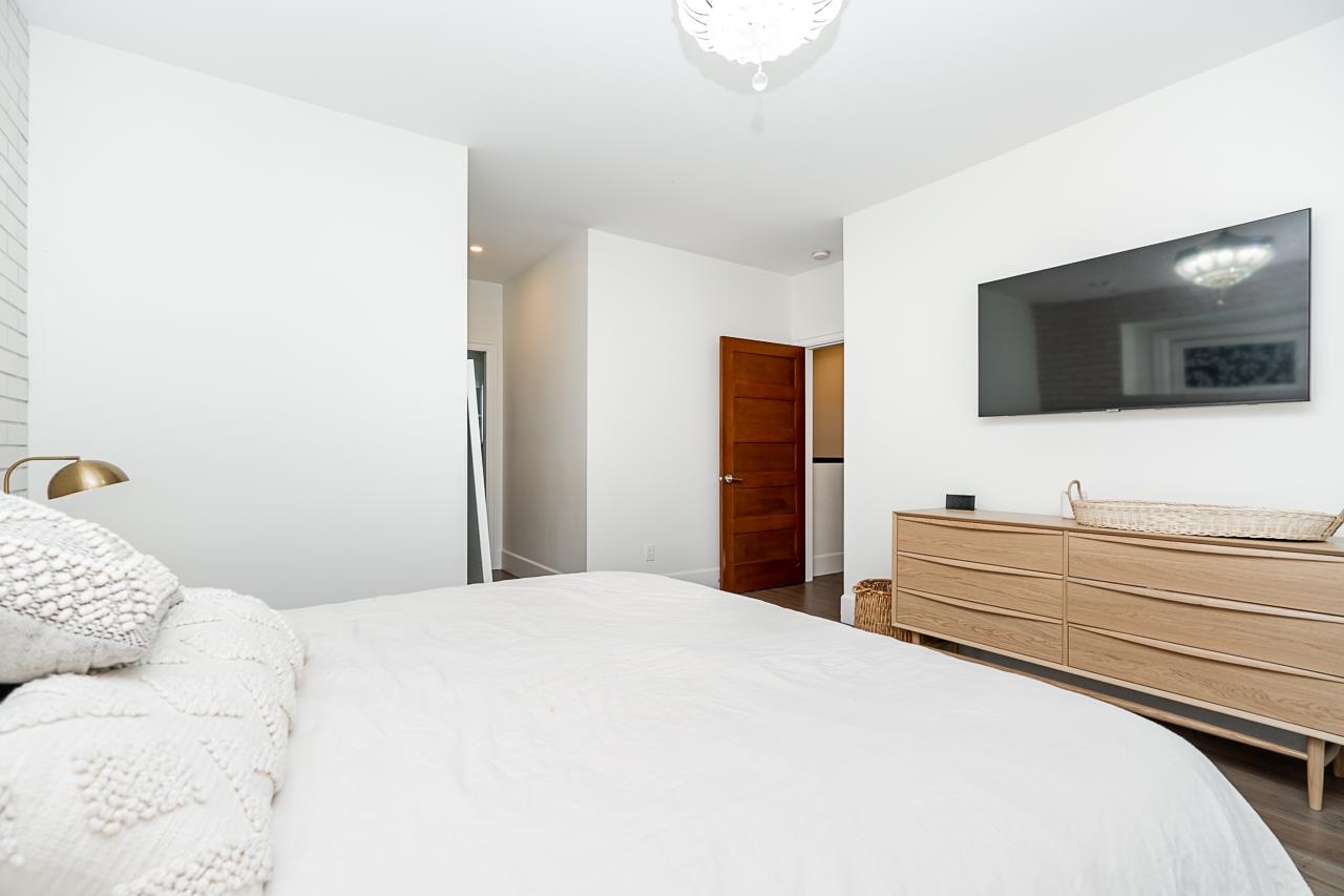 15777 WILLS BROOK WAY, Surrey