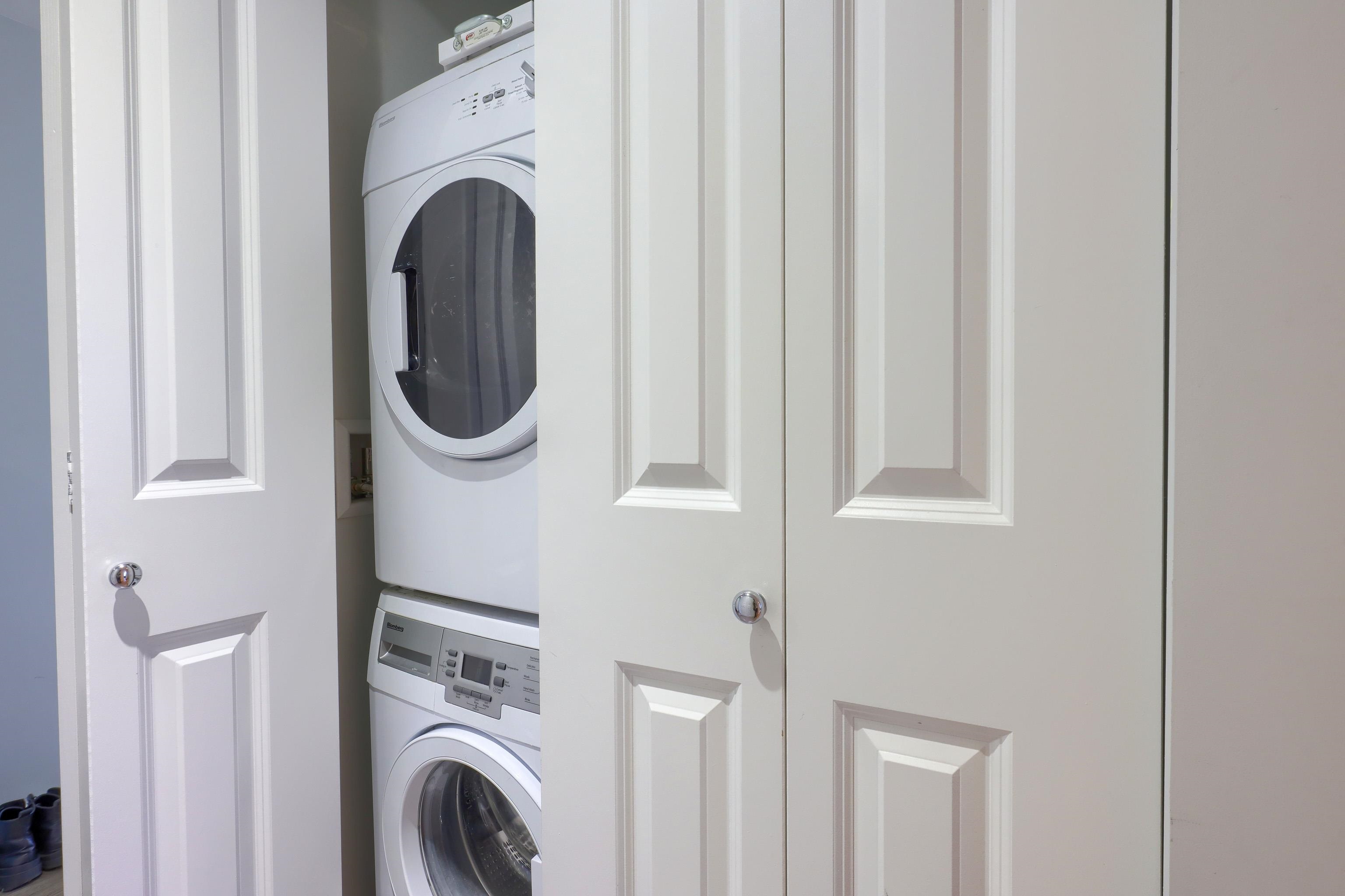 617 8333 SWEET AVENUE, Richmond Unit: 617