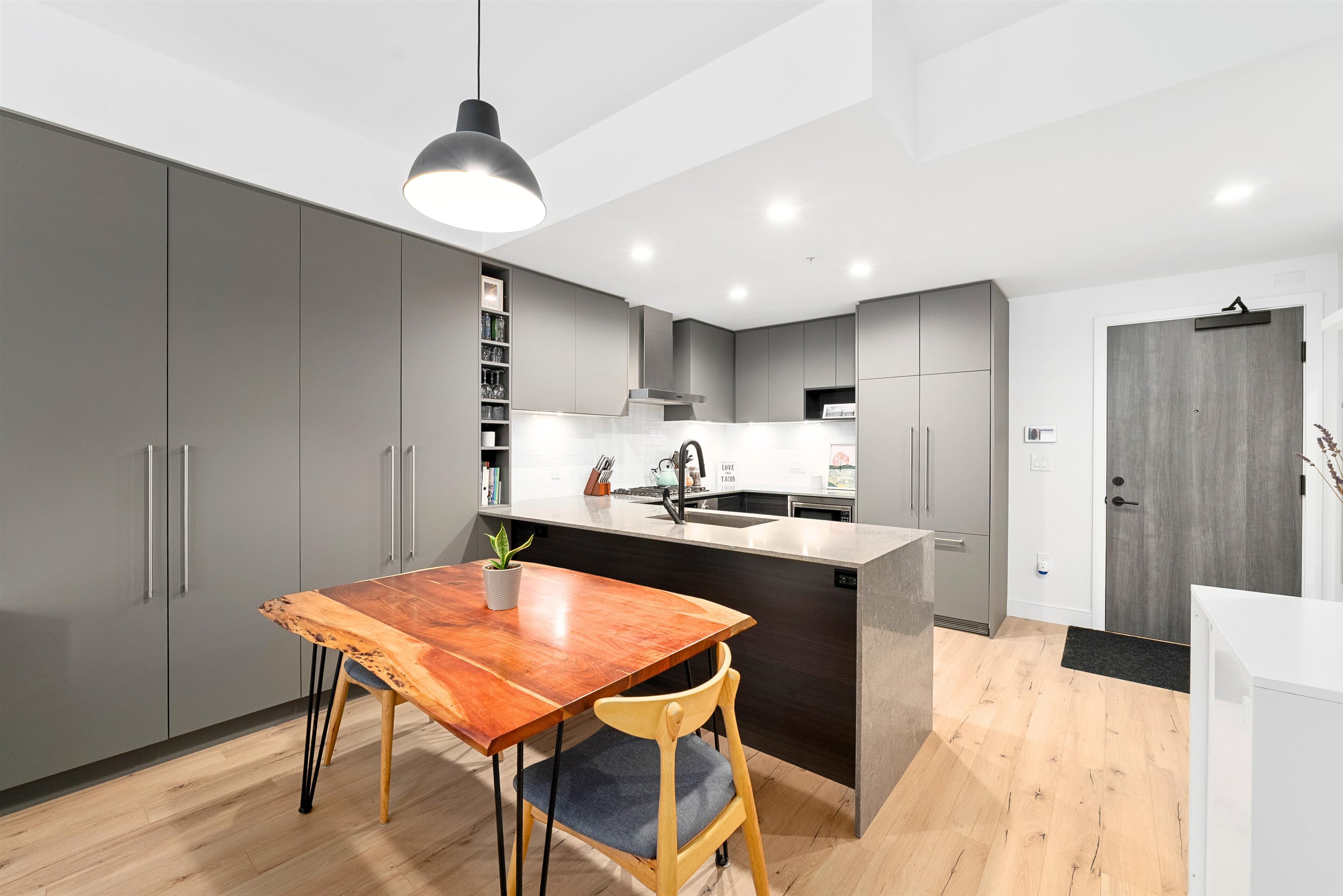 237 55 KLAHANIE DRIVE, Port Moody Unit: 237