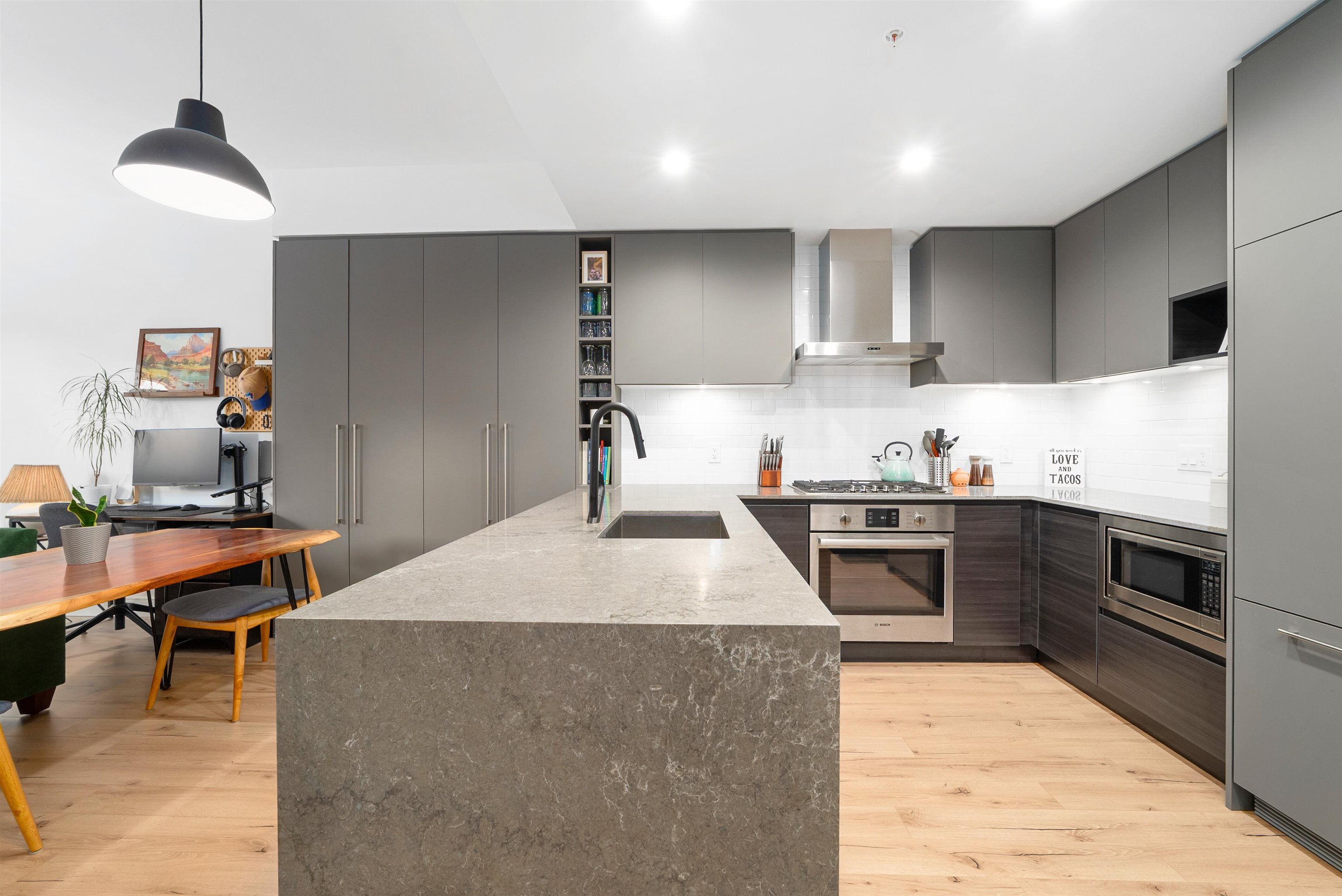 237 55 KLAHANIE DRIVE, Port Moody Unit: 237