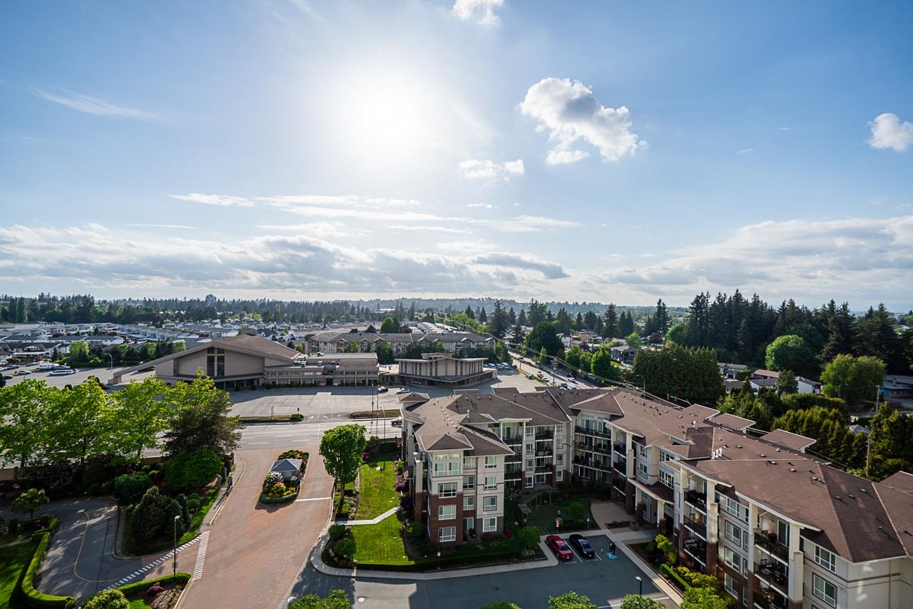 1403 3190 GLADWIN ROAD Unit: 1403