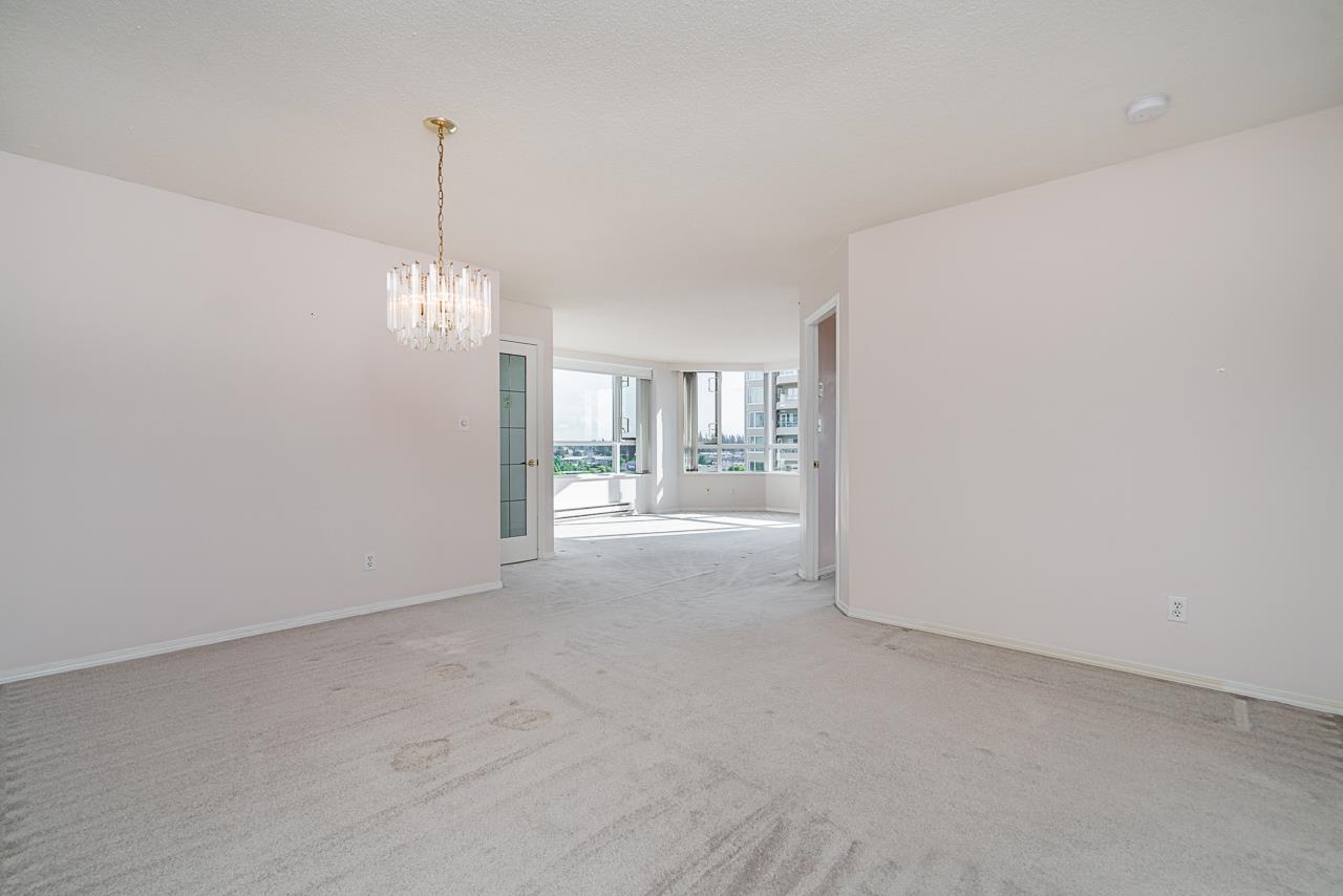 1403 3190 GLADWIN ROAD Unit: 1403