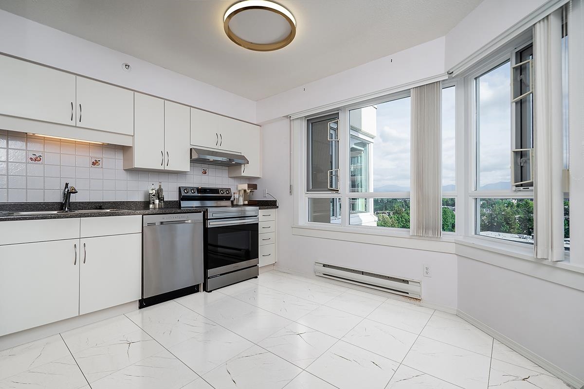 1403 3190 GLADWIN ROAD Unit: 1403