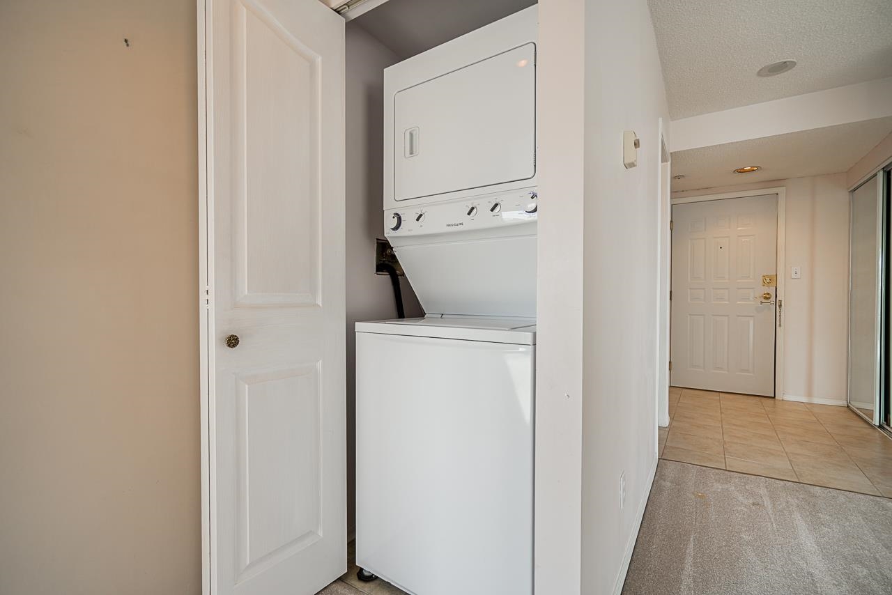 1403 3190 GLADWIN ROAD Unit: 1403