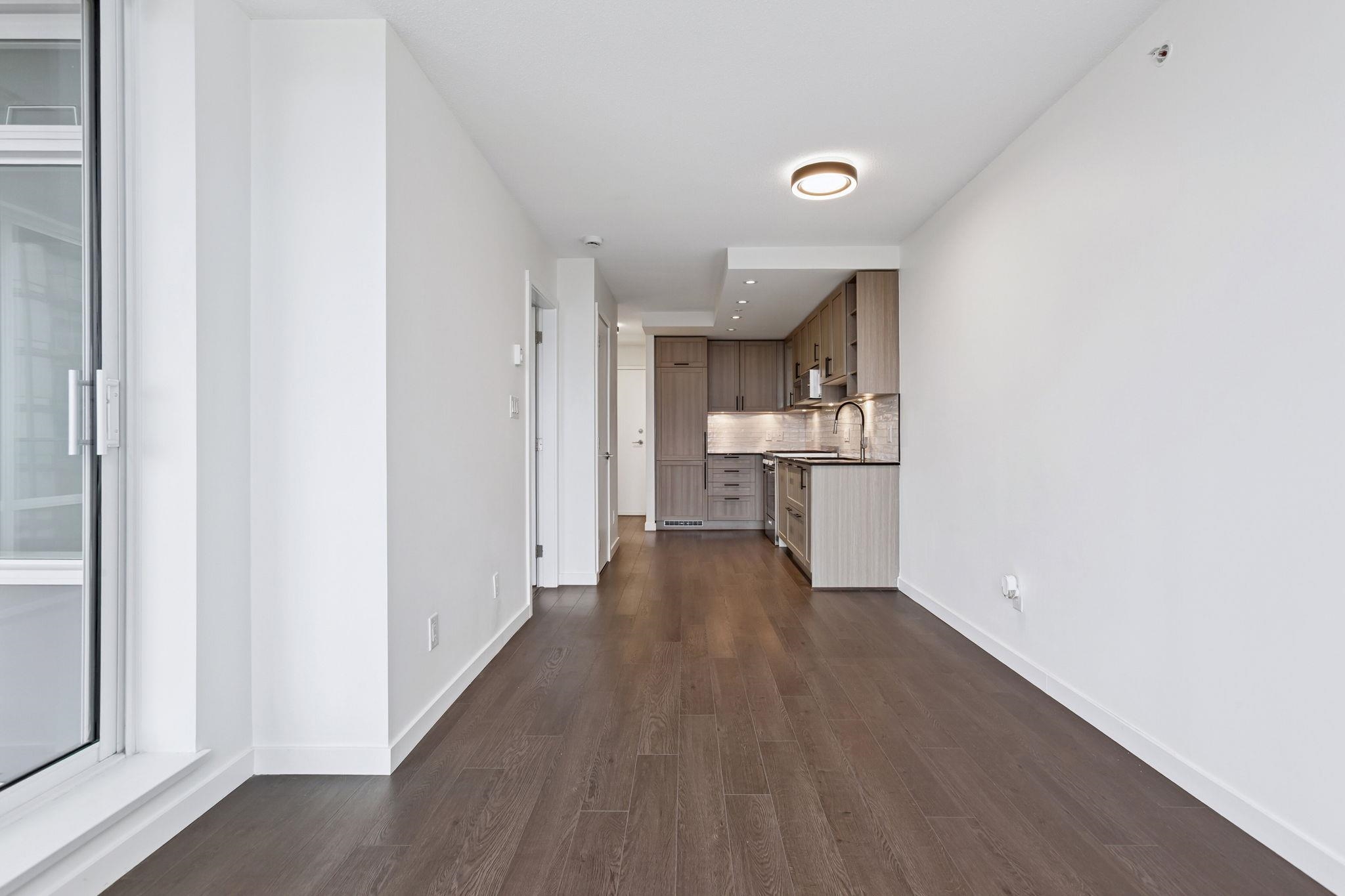 2003 5515 BOUNDARY ROAD Unit: 2003