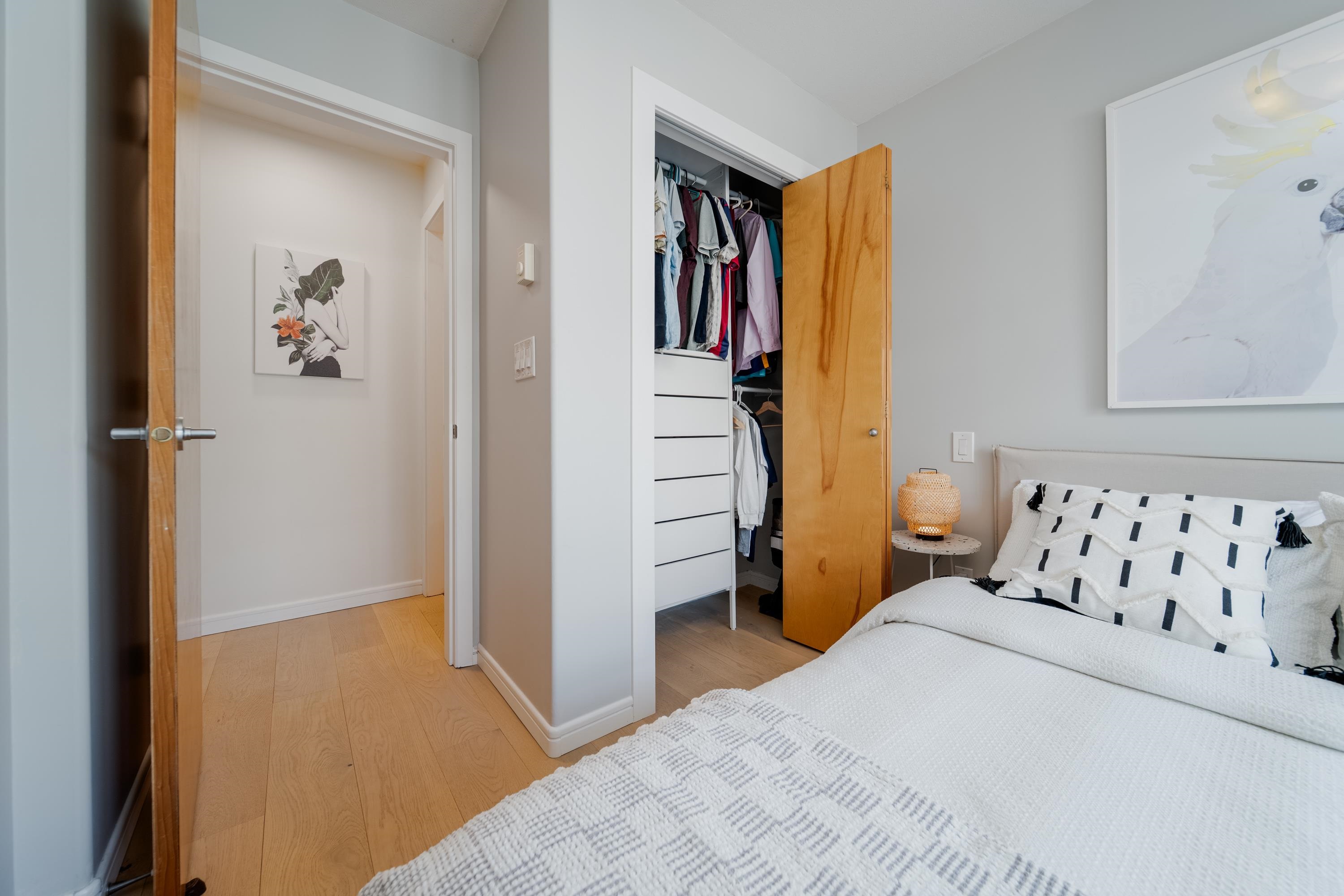 404 2688 VINE STREET Unit: 404