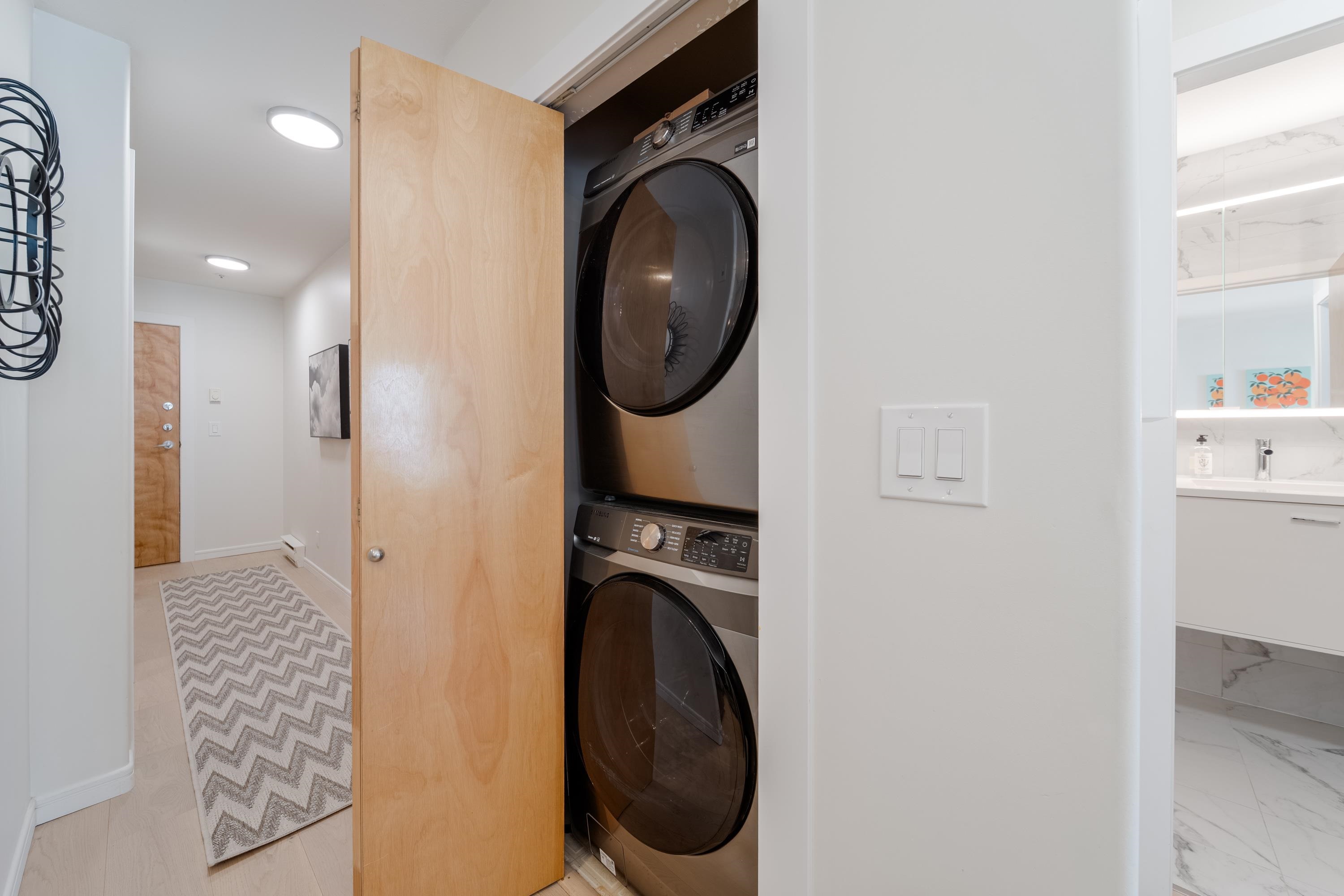 404 2688 VINE STREET Unit: 404