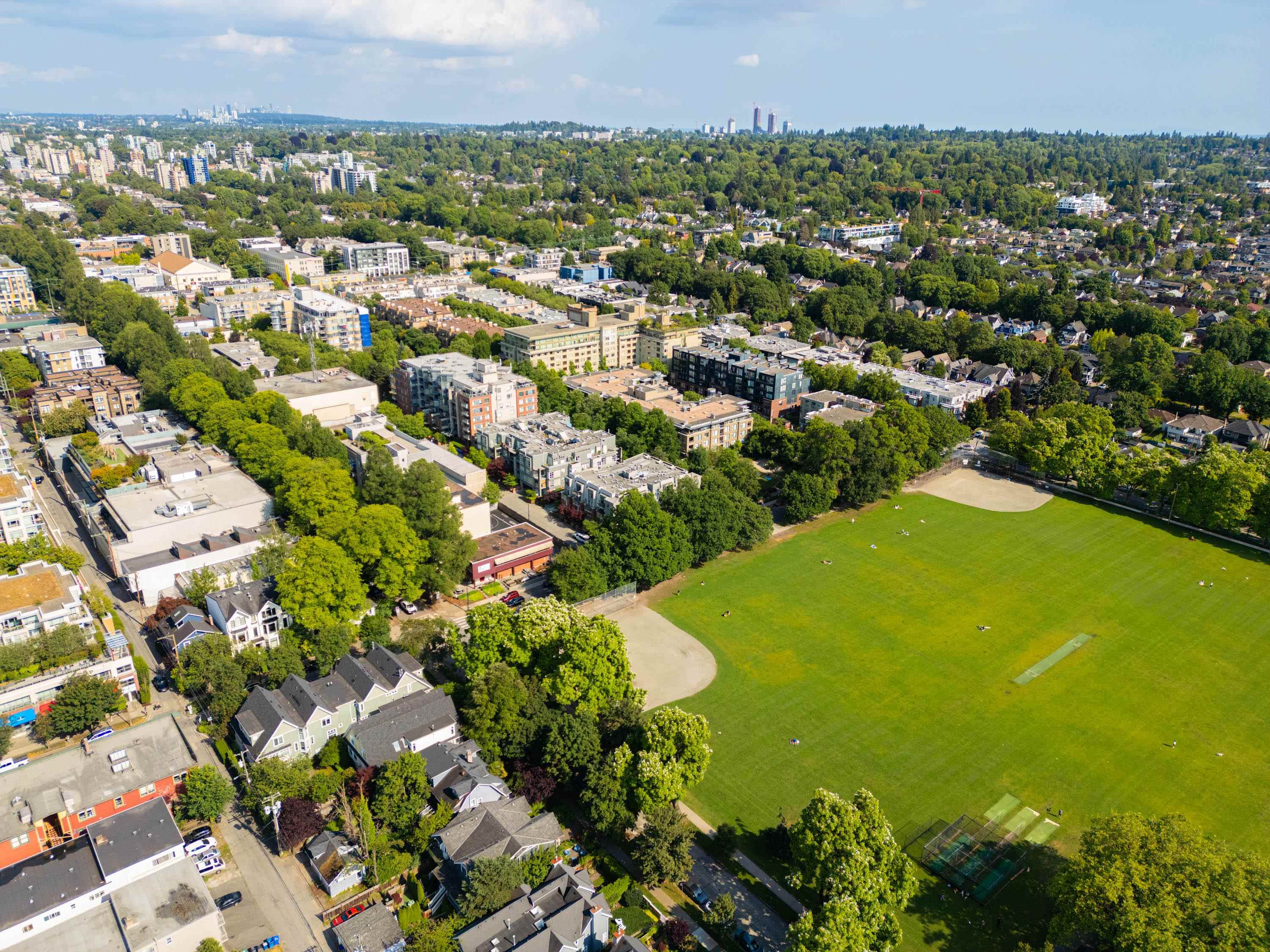 404 2688 VINE STREET Unit: 404