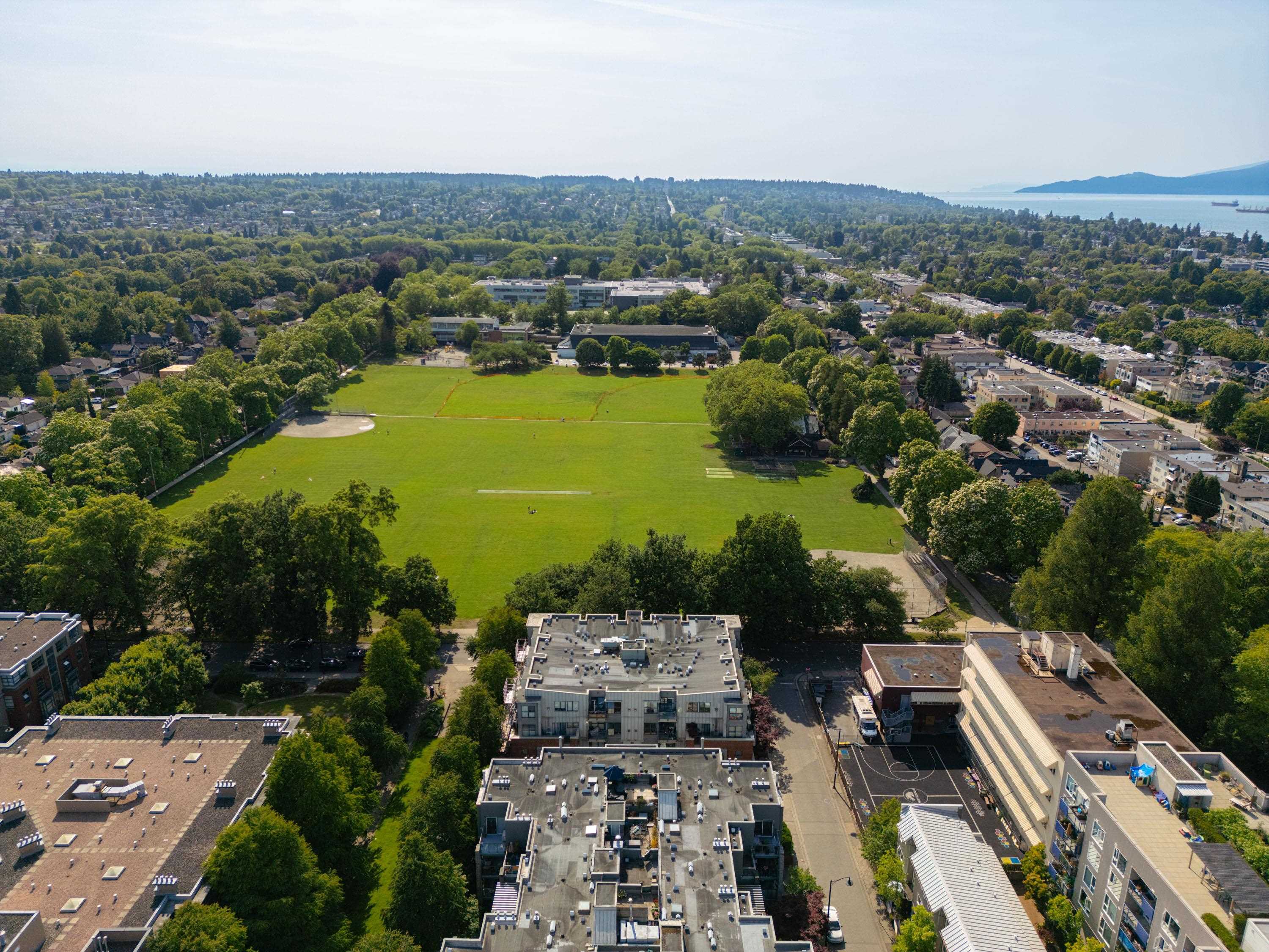 404 2688 VINE STREET Unit: 404