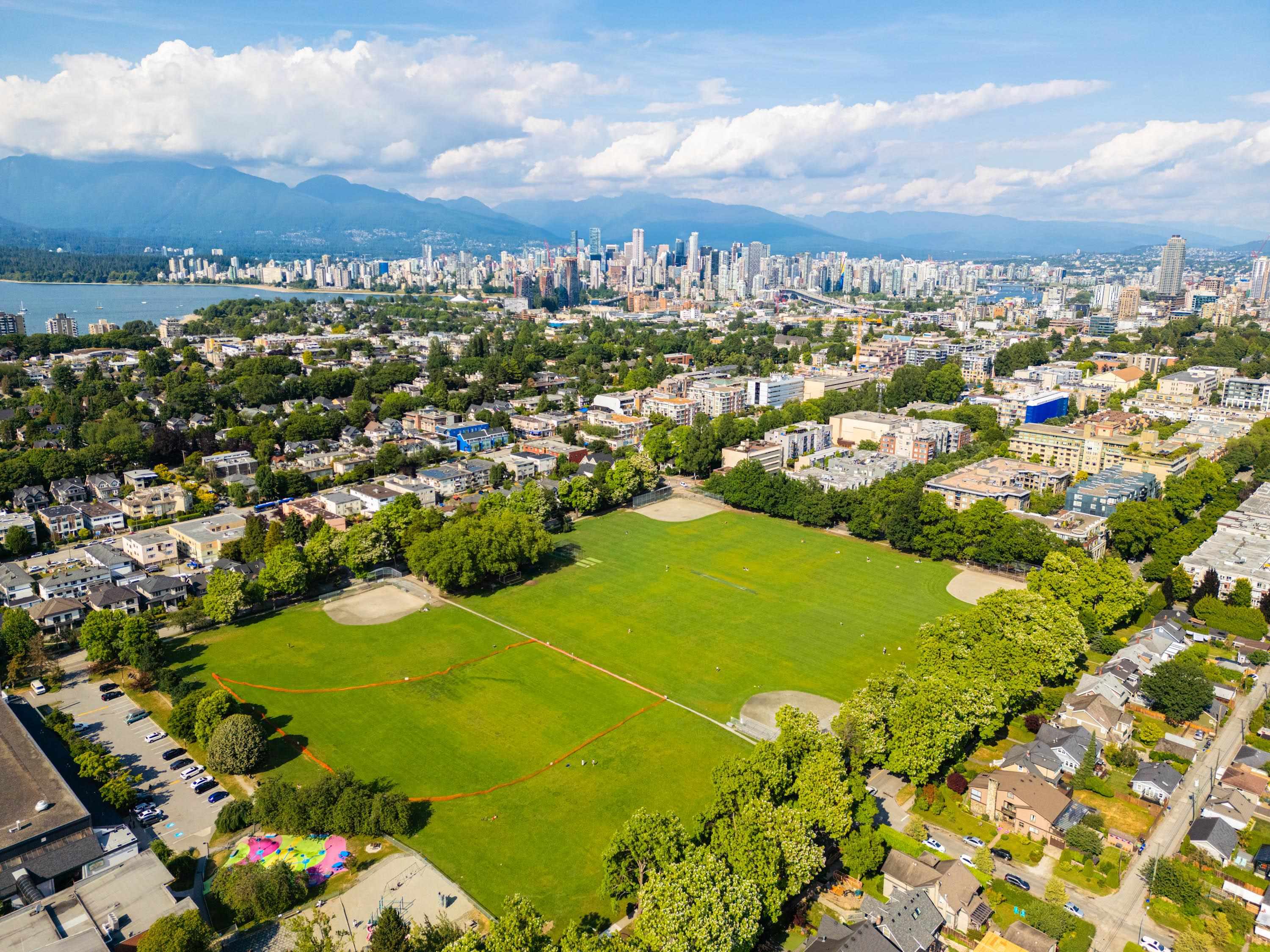 404 2688 VINE STREET Unit: 404