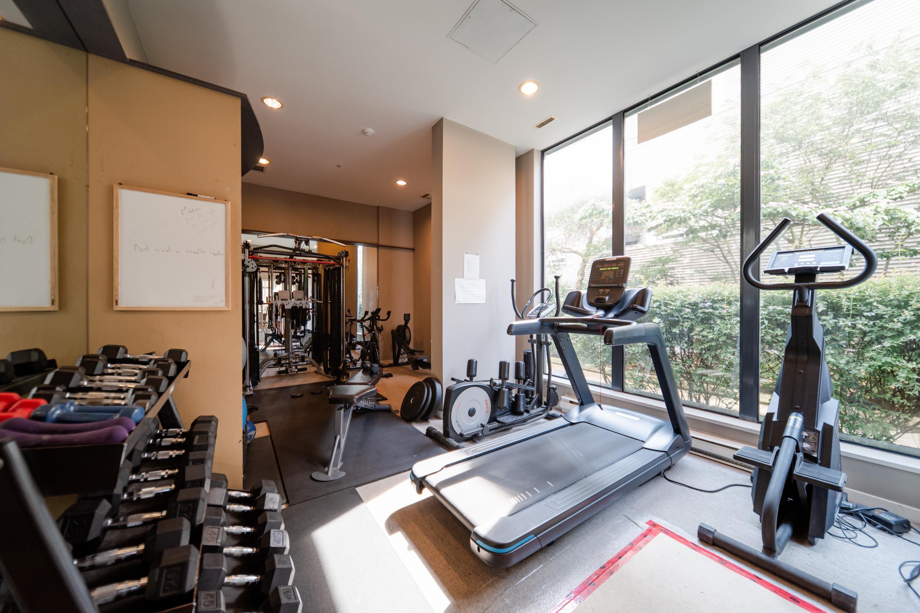 404 2688 VINE STREET Unit: 404