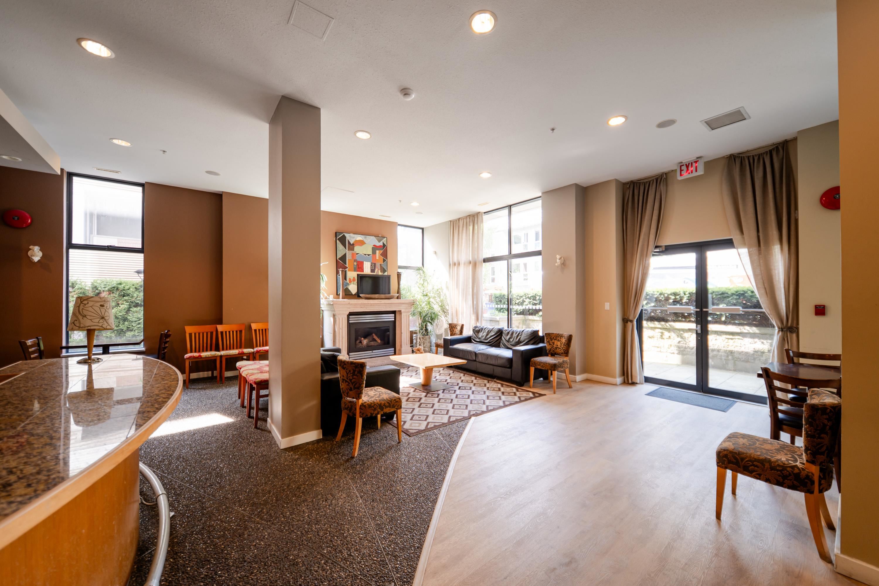 404 2688 VINE STREET Unit: 404