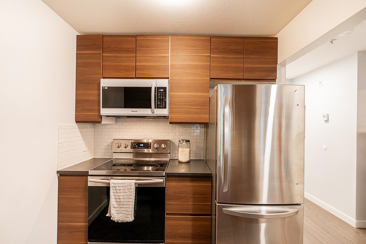 106 3628 RAE AVENUE Unit: 106