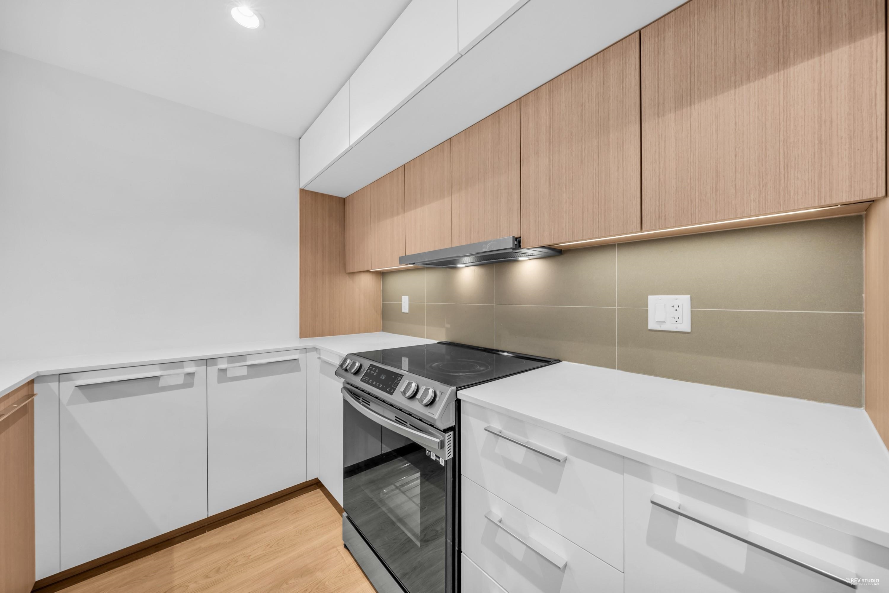 403 9888 UNIVERSITY CRESCENT Unit: 403