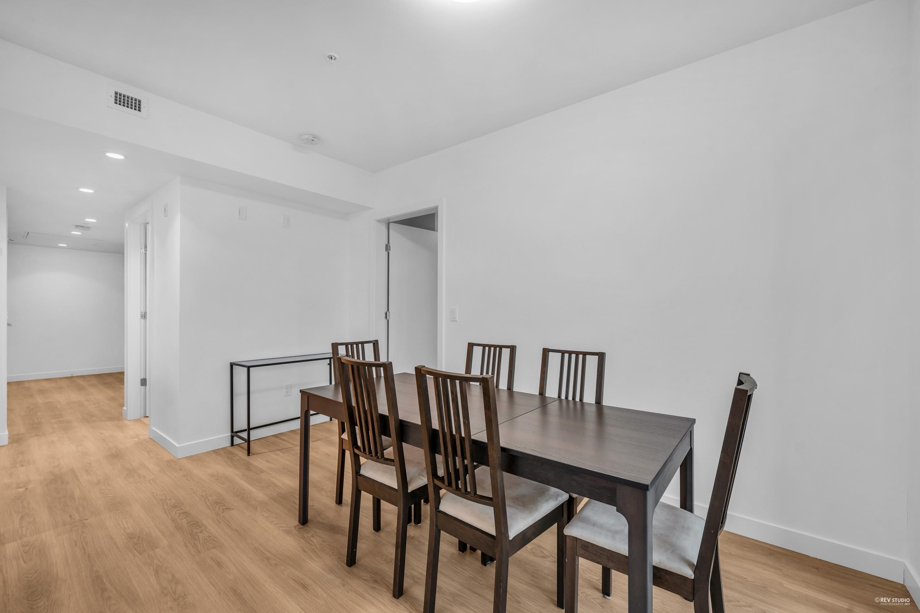 403 9888 UNIVERSITY CRESCENT Unit: 403