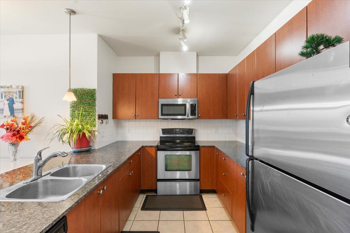 415 10180 153 STREET Unit: 415