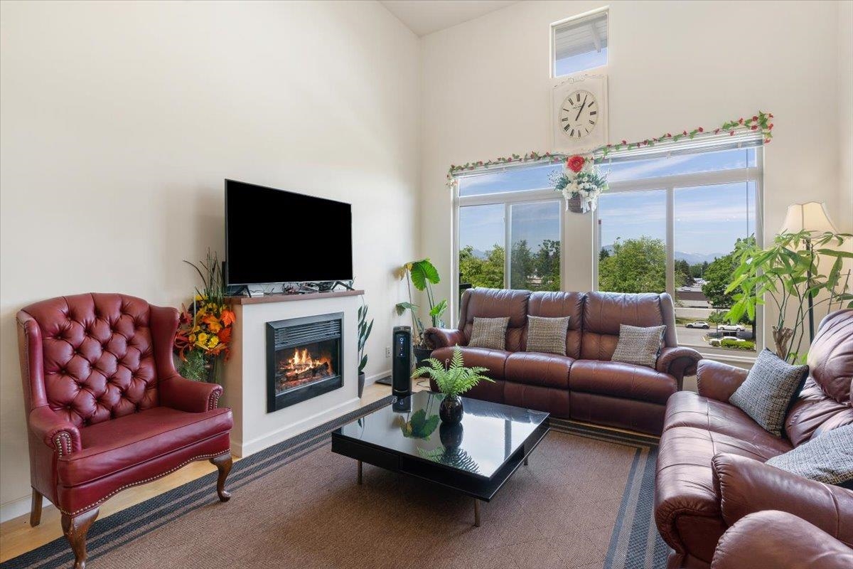 415 10180 153 STREET Unit: 415