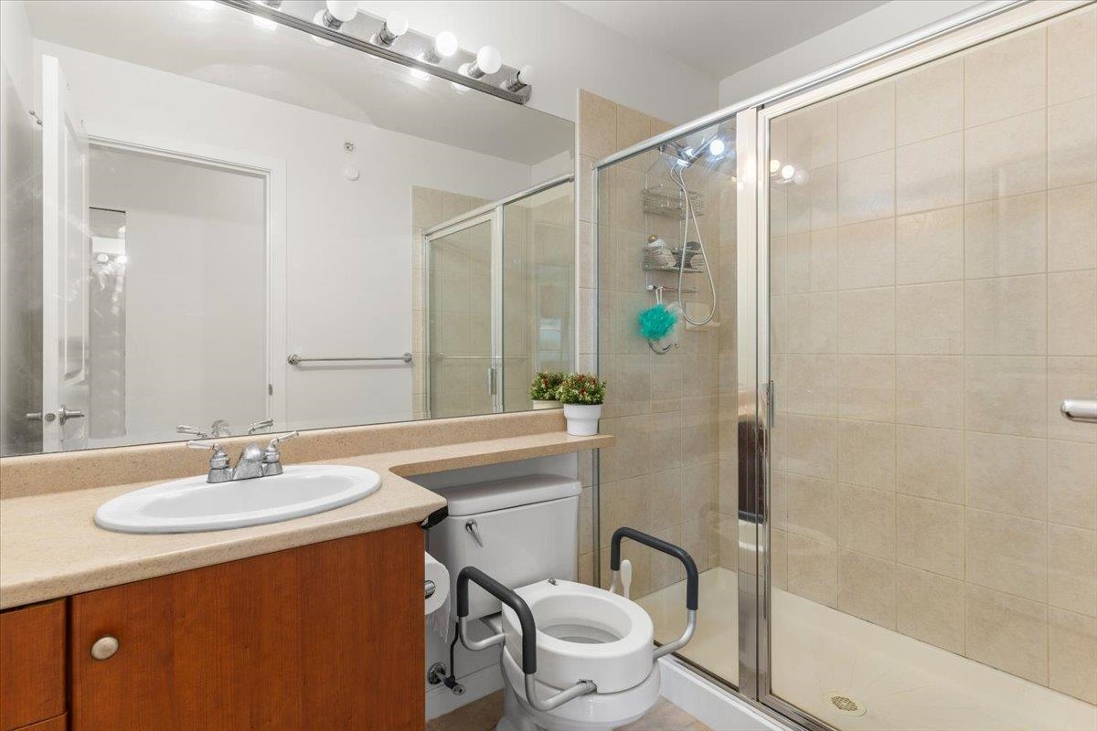 415 10180 153 STREET Unit: 415