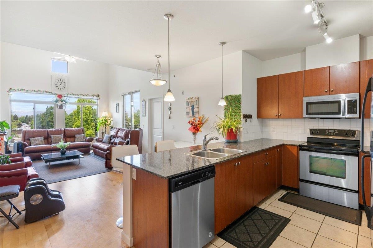 415 10180 153 STREET Unit: 415