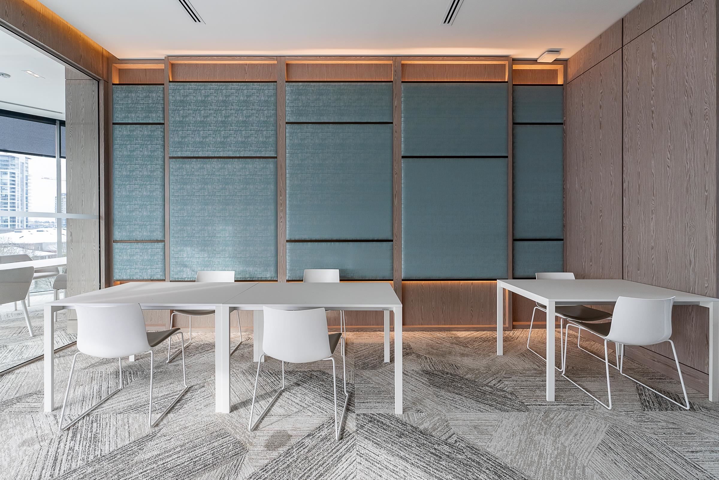 306 4730 LOUGHEED HIGHWAY Unit: 306