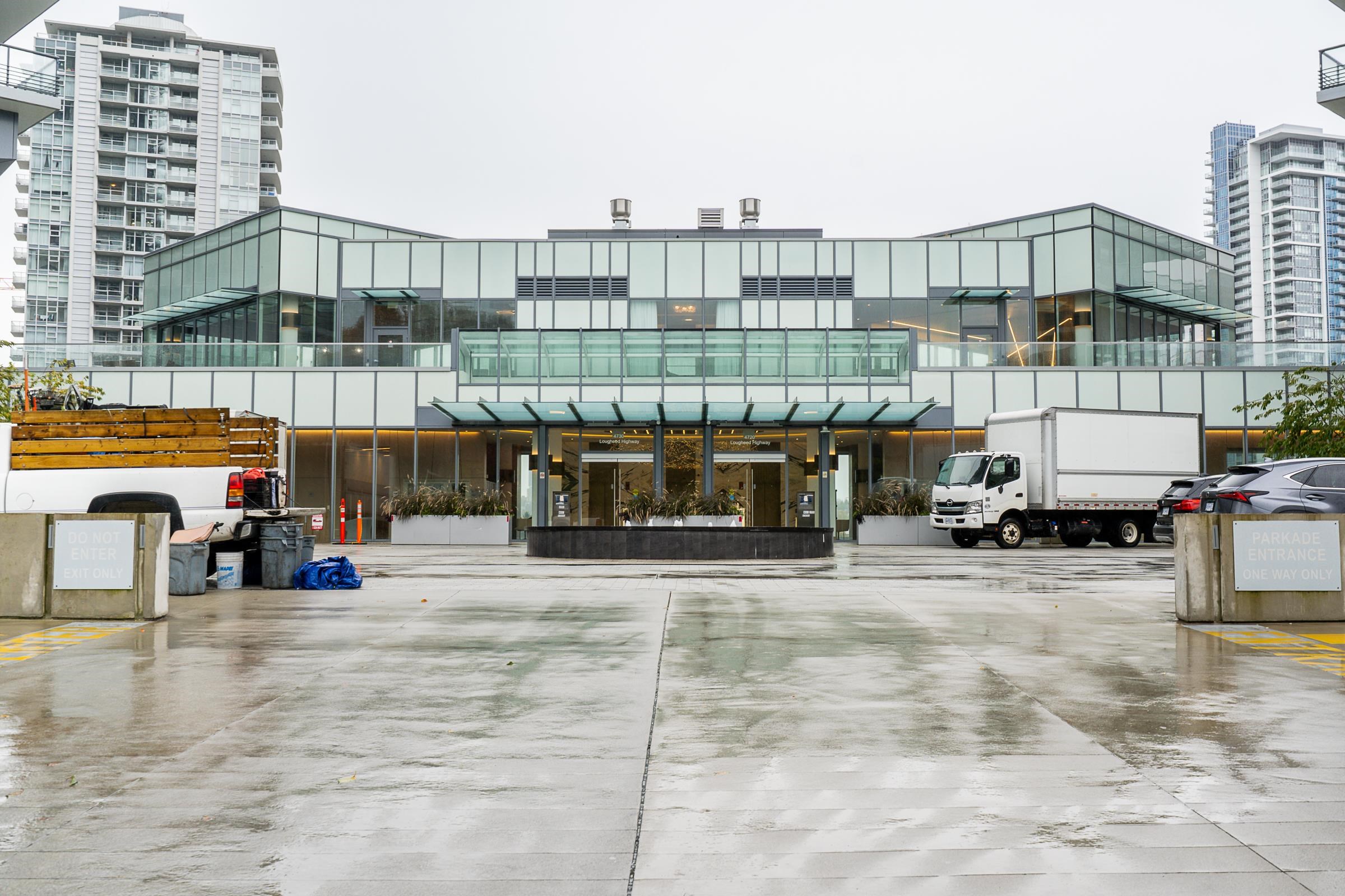 306 4730 LOUGHEED HIGHWAY Unit: 306