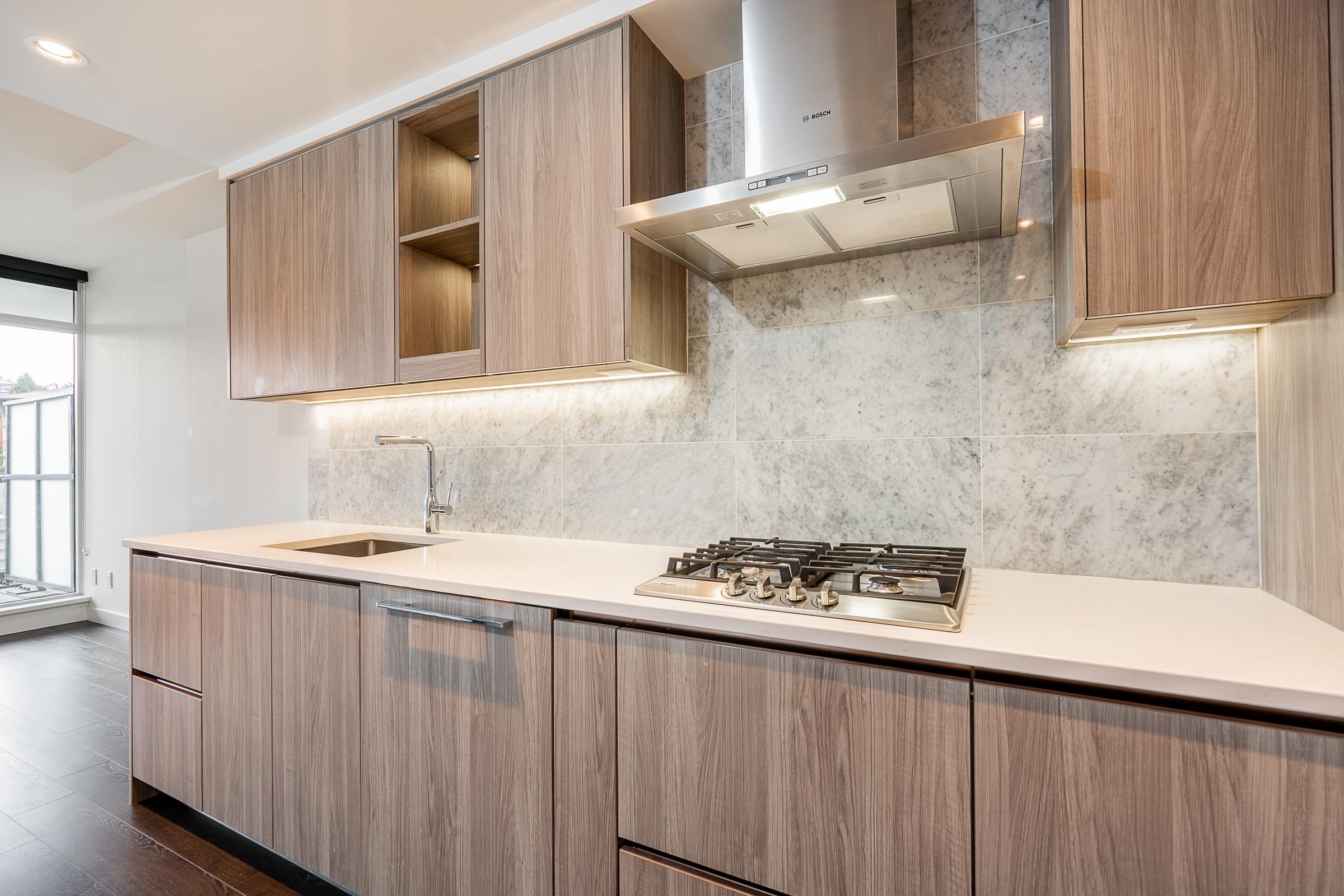 306 4730 LOUGHEED HIGHWAY Unit: 306